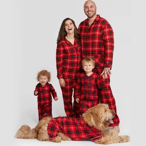 https://imgix.seoghoer.dk/2021-new-solid-color-lattice-printing-suit-father-mother-children-dog-clothes-family-christmas-parent-child_480x480.jpeg