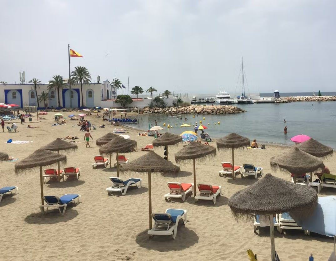 Strand i Spanien