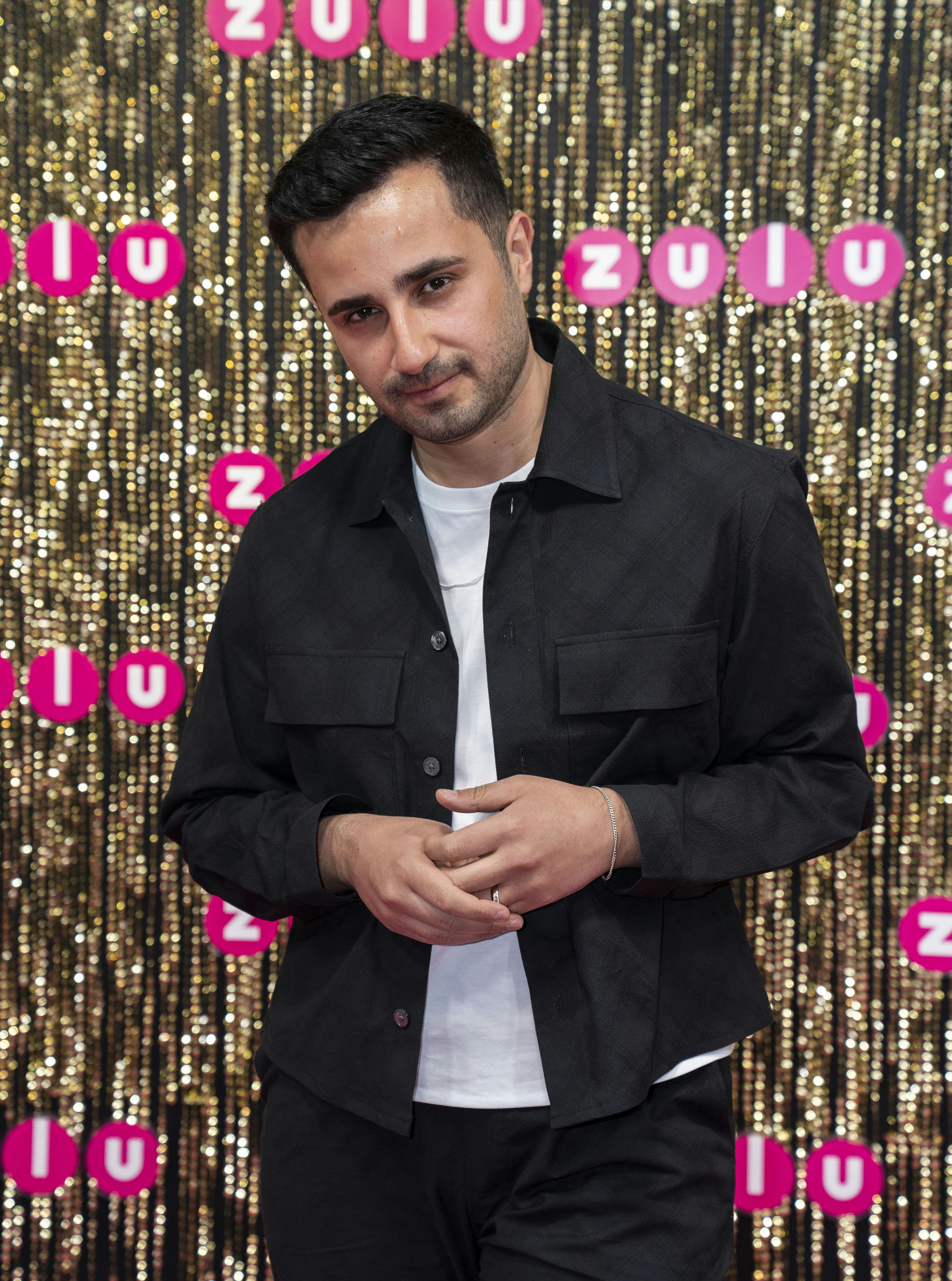 Adnan Al-Adhami fortæller ærligt, hvordan han er perioder bliver ramt af en ukontrollerbar trang til at spise. Foto: Hanne Juul