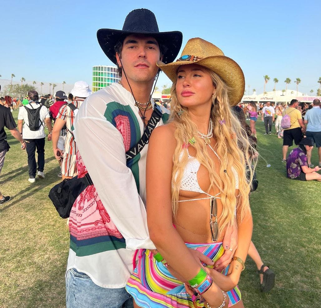 Carly Lawrence og Bennet Sipes