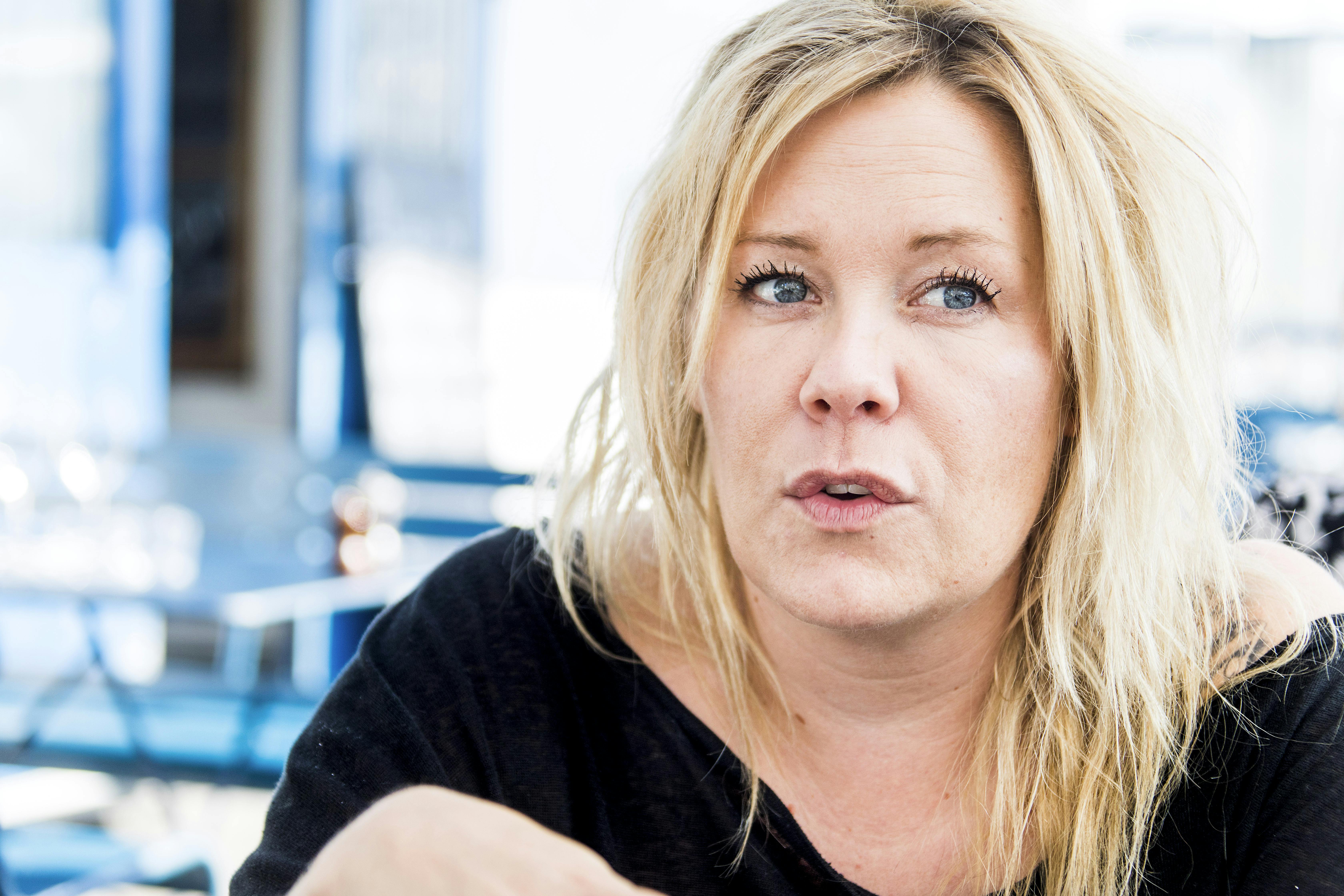 Linda P fortæller om sin skoletid, der var præget af mobning i sit nye program "Linda P og stjerneskuddene" på TV 2.