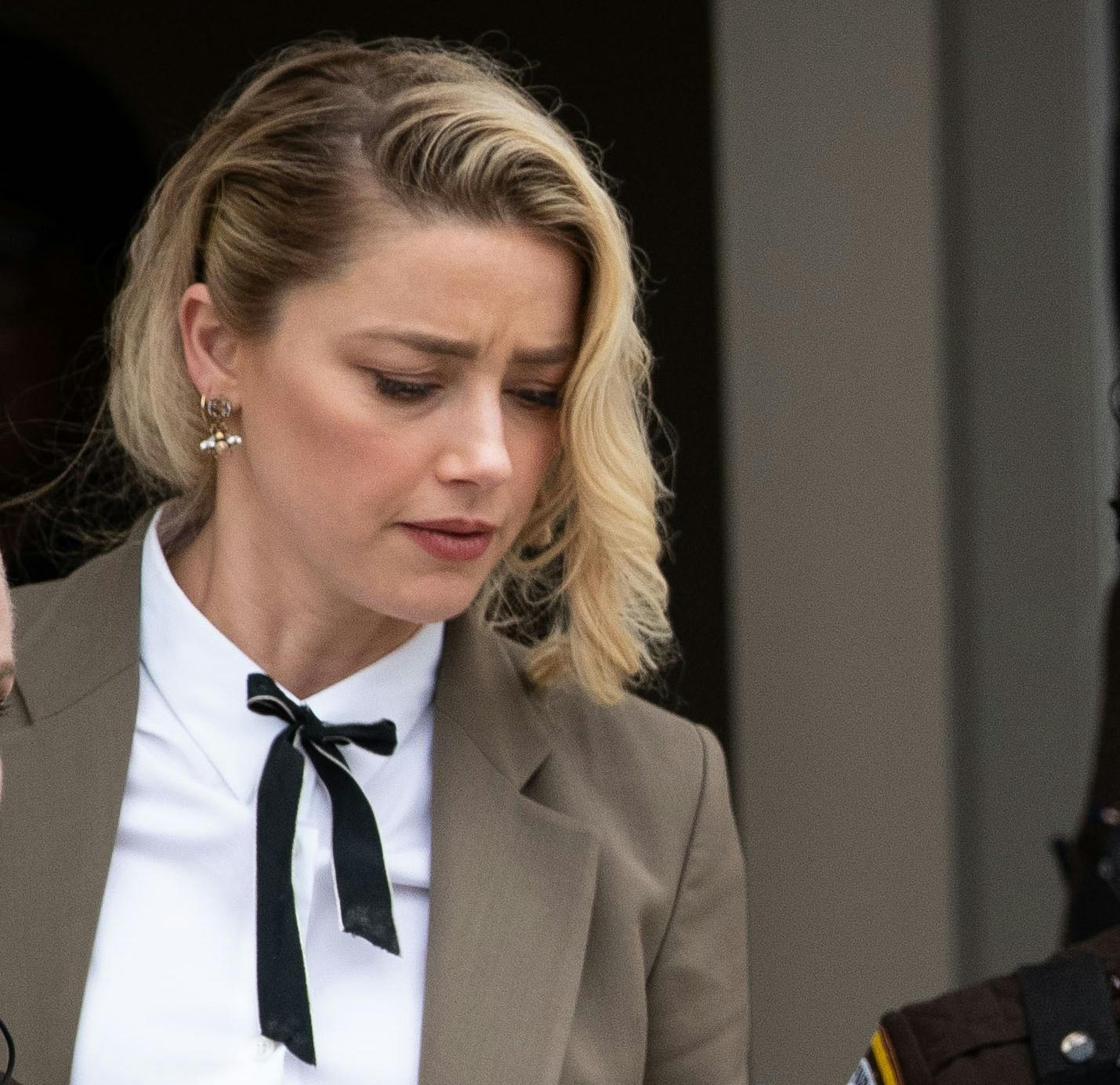 36-årige Amber Heard var mødt op i retten, hvor hun netop har tabt sagen 