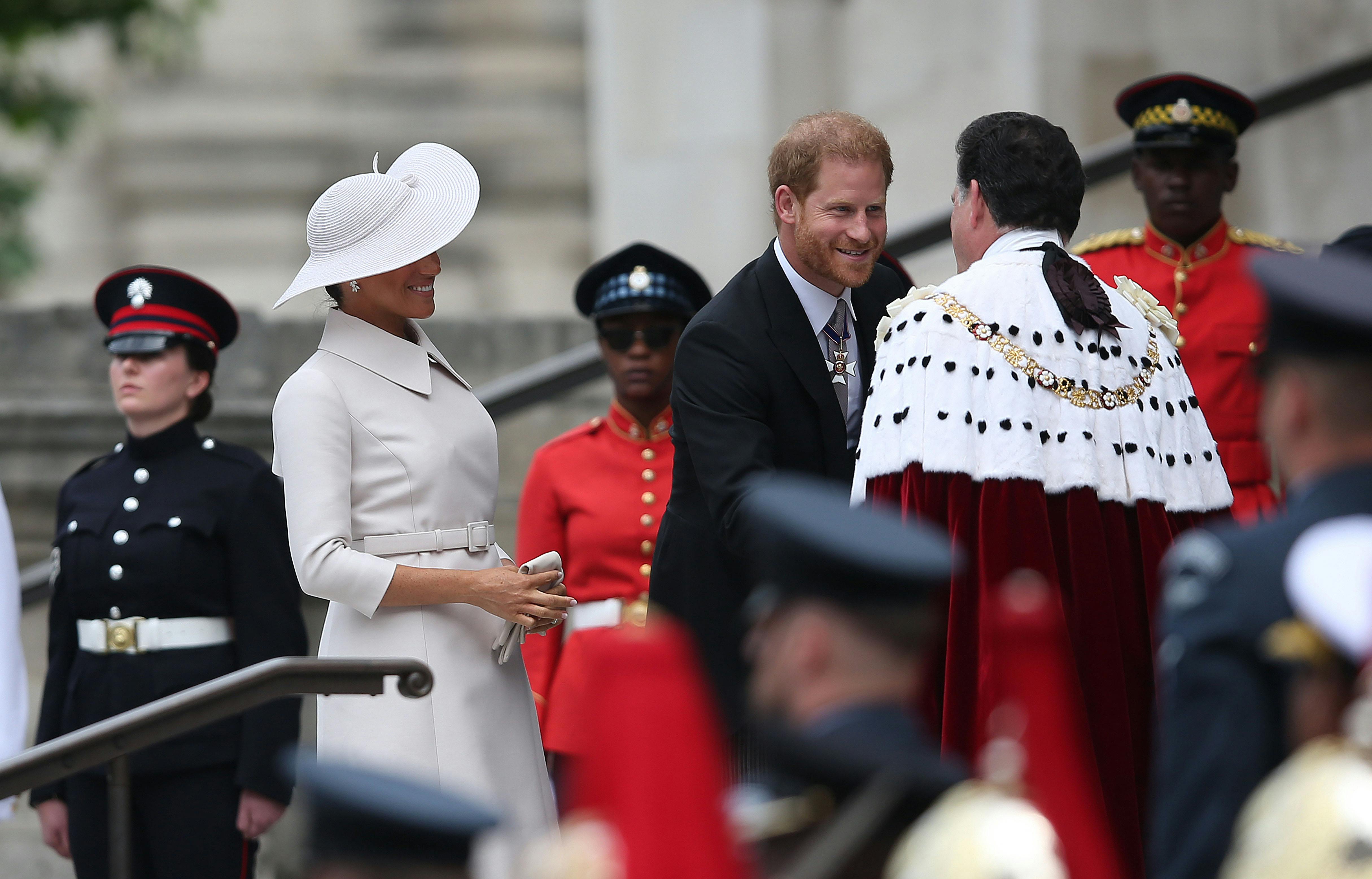 Harry og Meghan er vendt hjem til London for at deltage i fejringen.