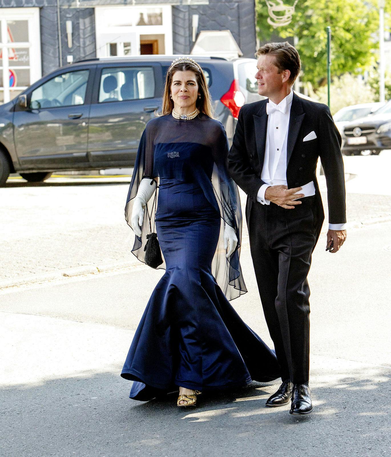 Ellen Hillingsø og hendes mand Christoffer Castenskiold deltog også i parrets kærlighedsfest.
