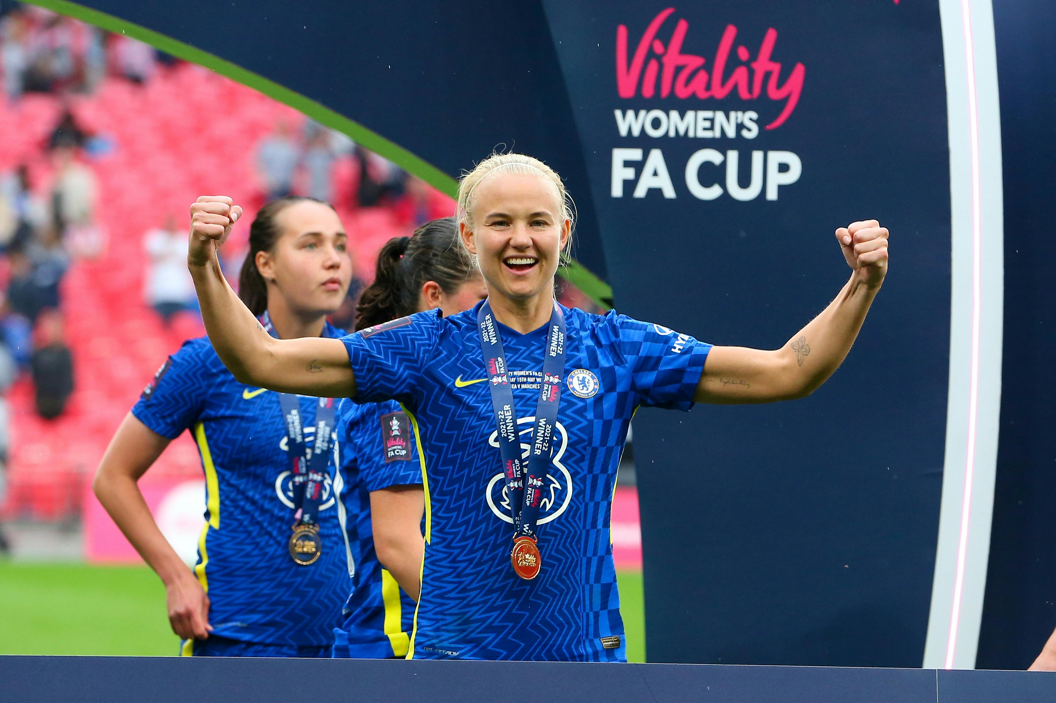 Pernille Harder vandt i år FA-Cuppen med Chelsea.