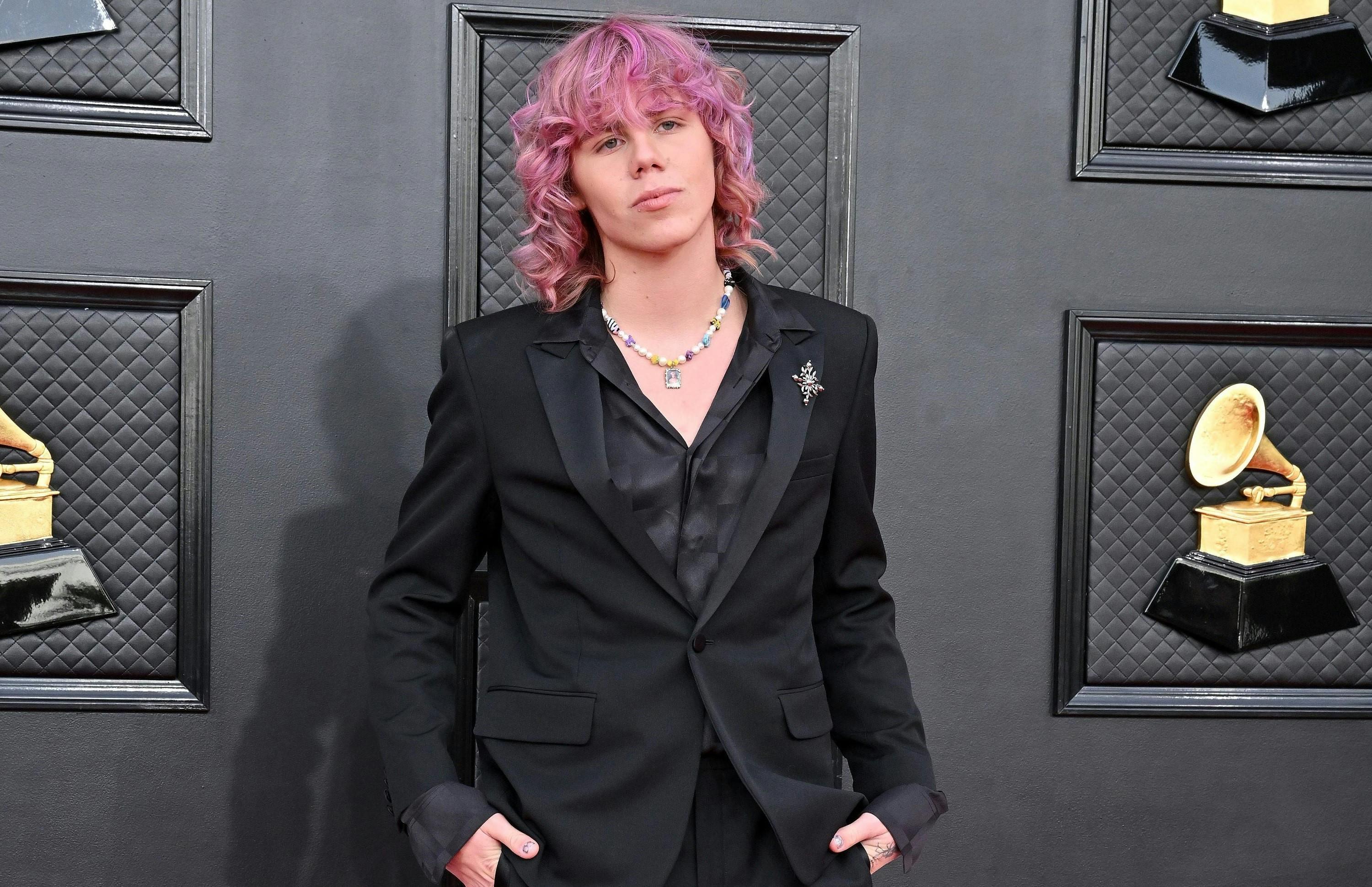 The Kid Laroi's mor bliver beskyldt for ødelægge sønnens karriere.