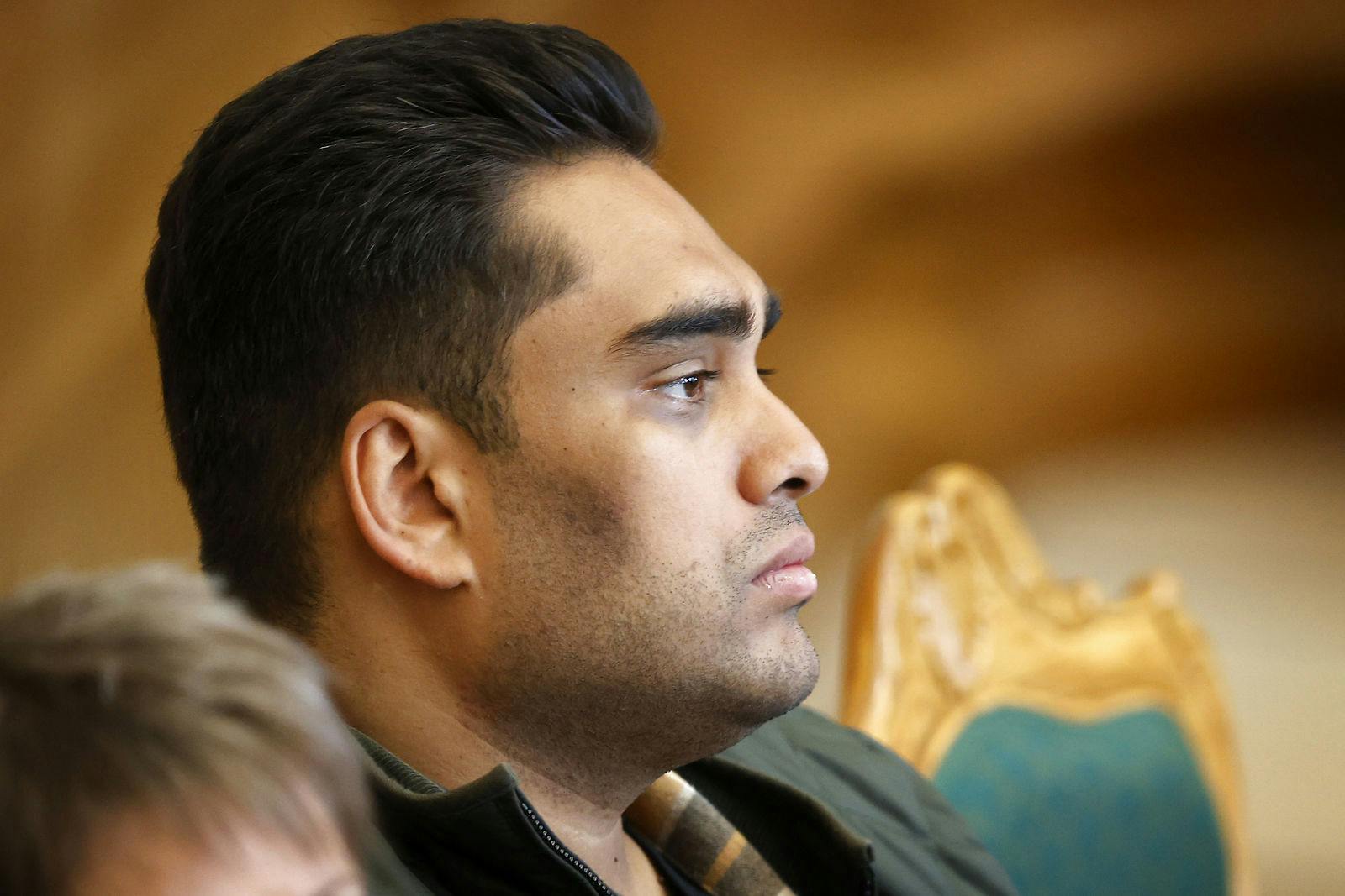Sikandar Siddique påstod fredag, at han var blevet tilbageholdt af Bornholms Politi, men det afviser politiet nu. I stedet ville de tjekke to personer, som Sikandar Siddique var sammen med, lyder det fra politiet 
