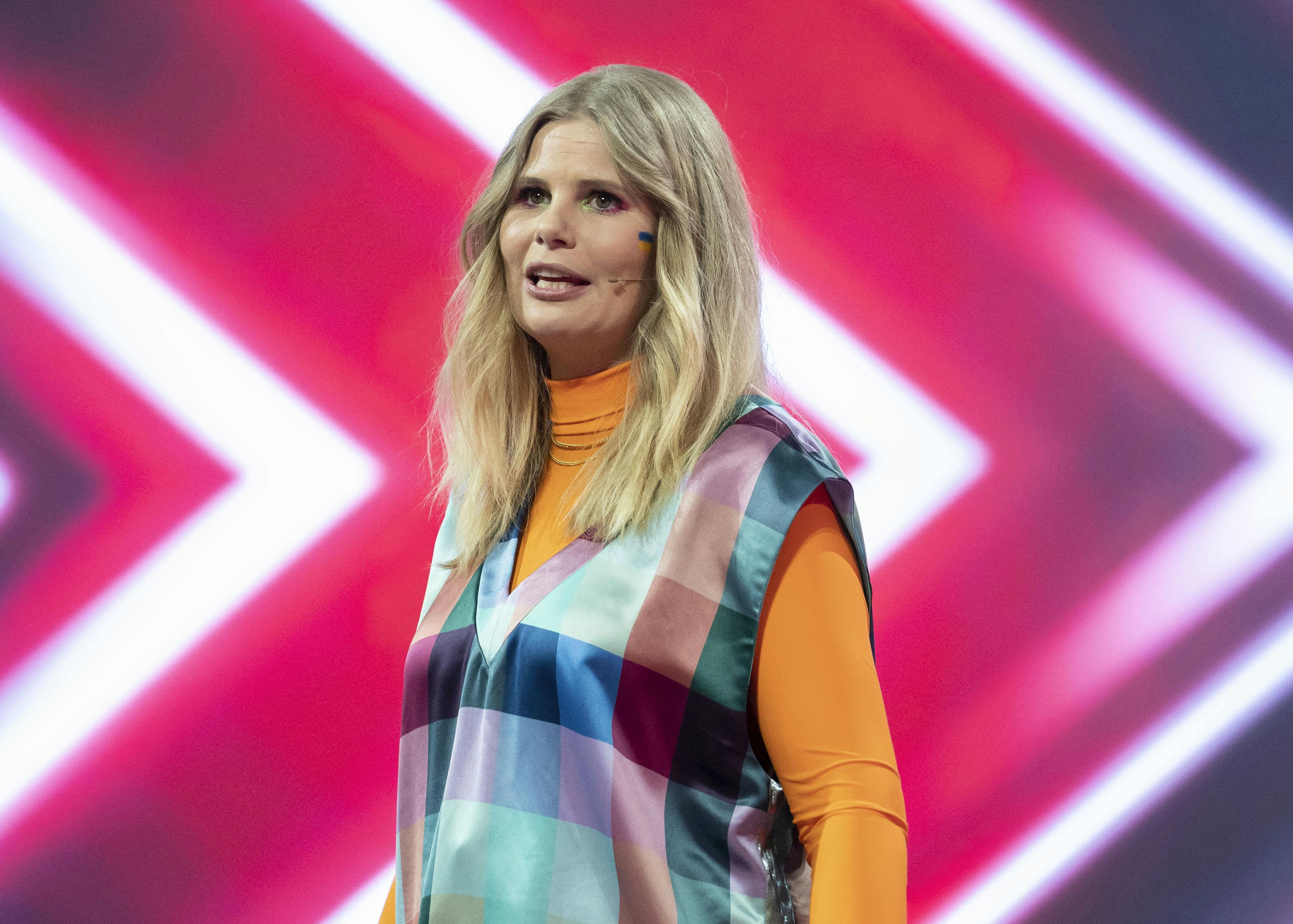 Sofie Linde fortæller åbent om tiden efter hendes værtrolle til Zulu Comede Galla i 2020 i Podcasten "Det, vi taler om". 