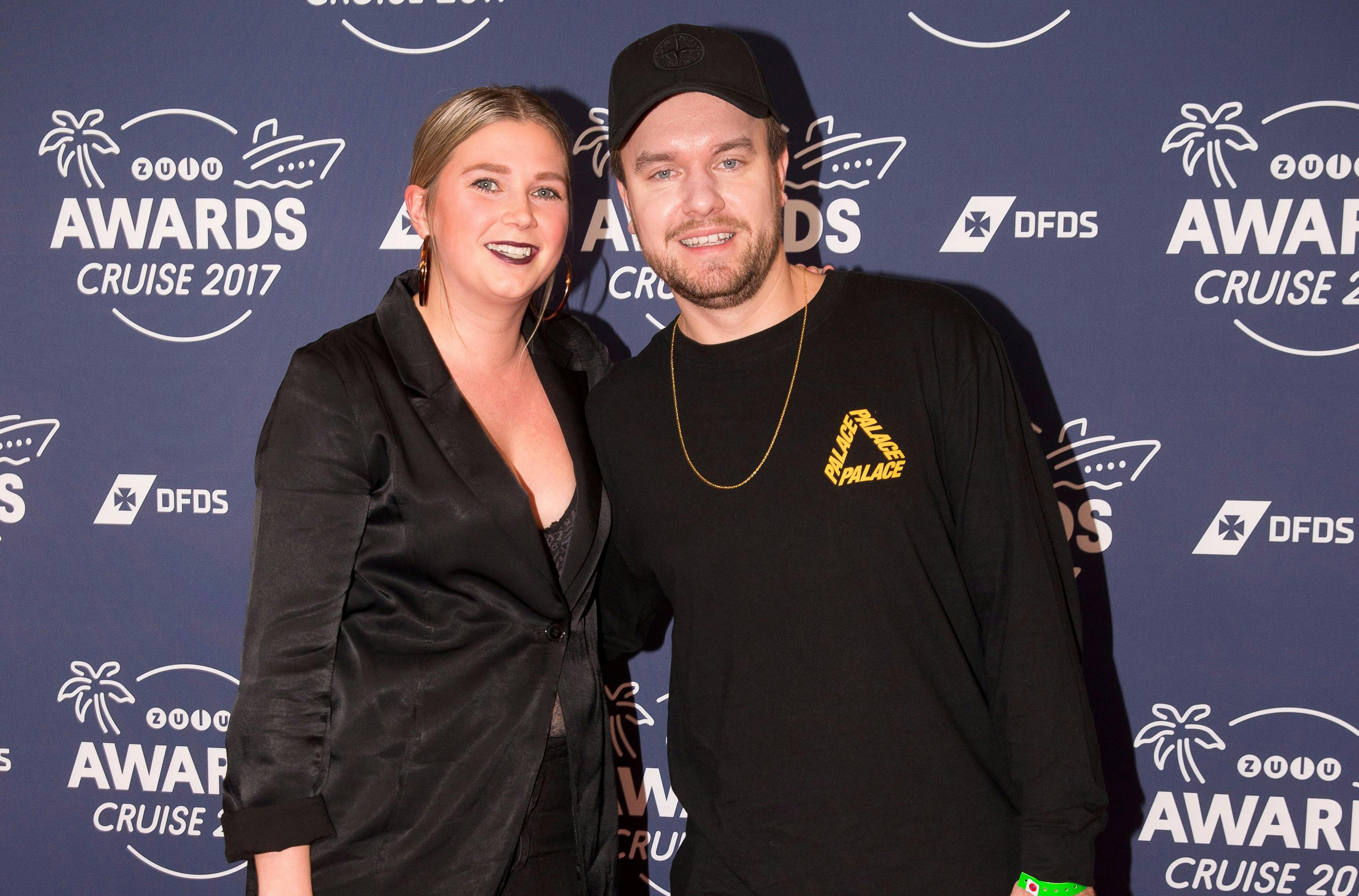 Anders Hemmingsen og Julie Schoen skilles som venner. 