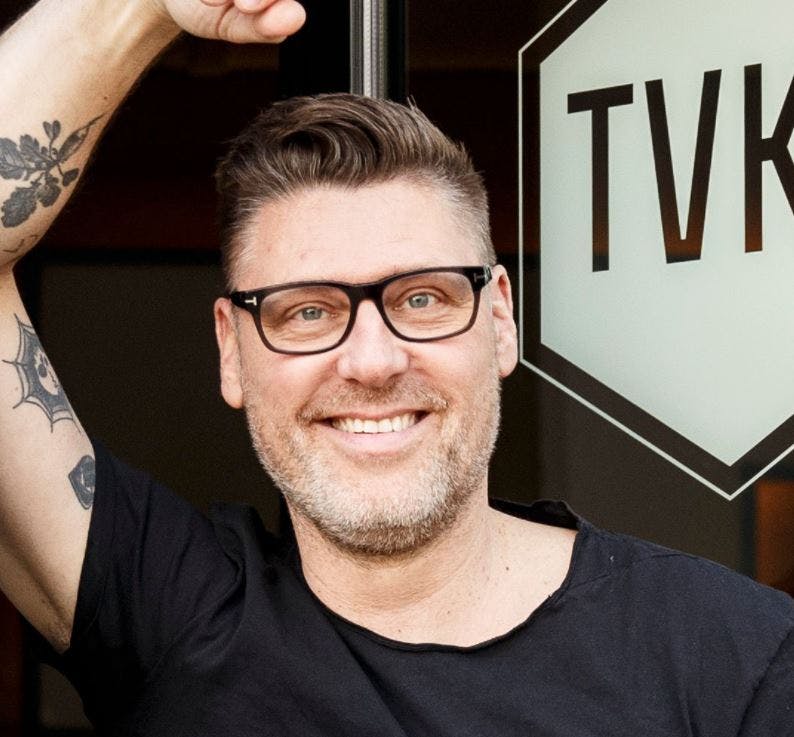 Timm Vladimirs firma blev holdt i live takket være coronastøtte.