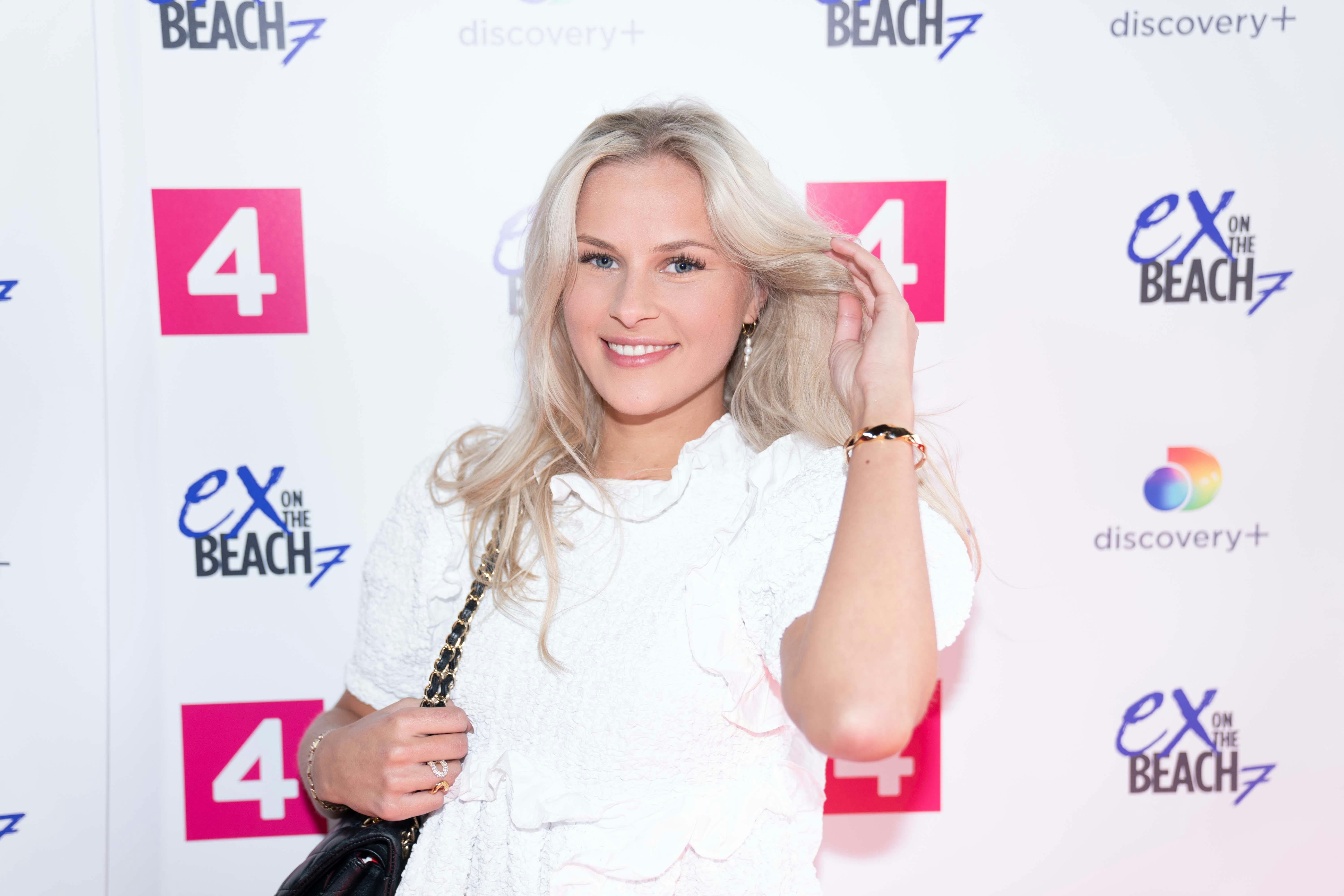 Sofie-Mai er glad for at have fået forholdet med Oli med hjem til Danmark efter "Ex on the beach".