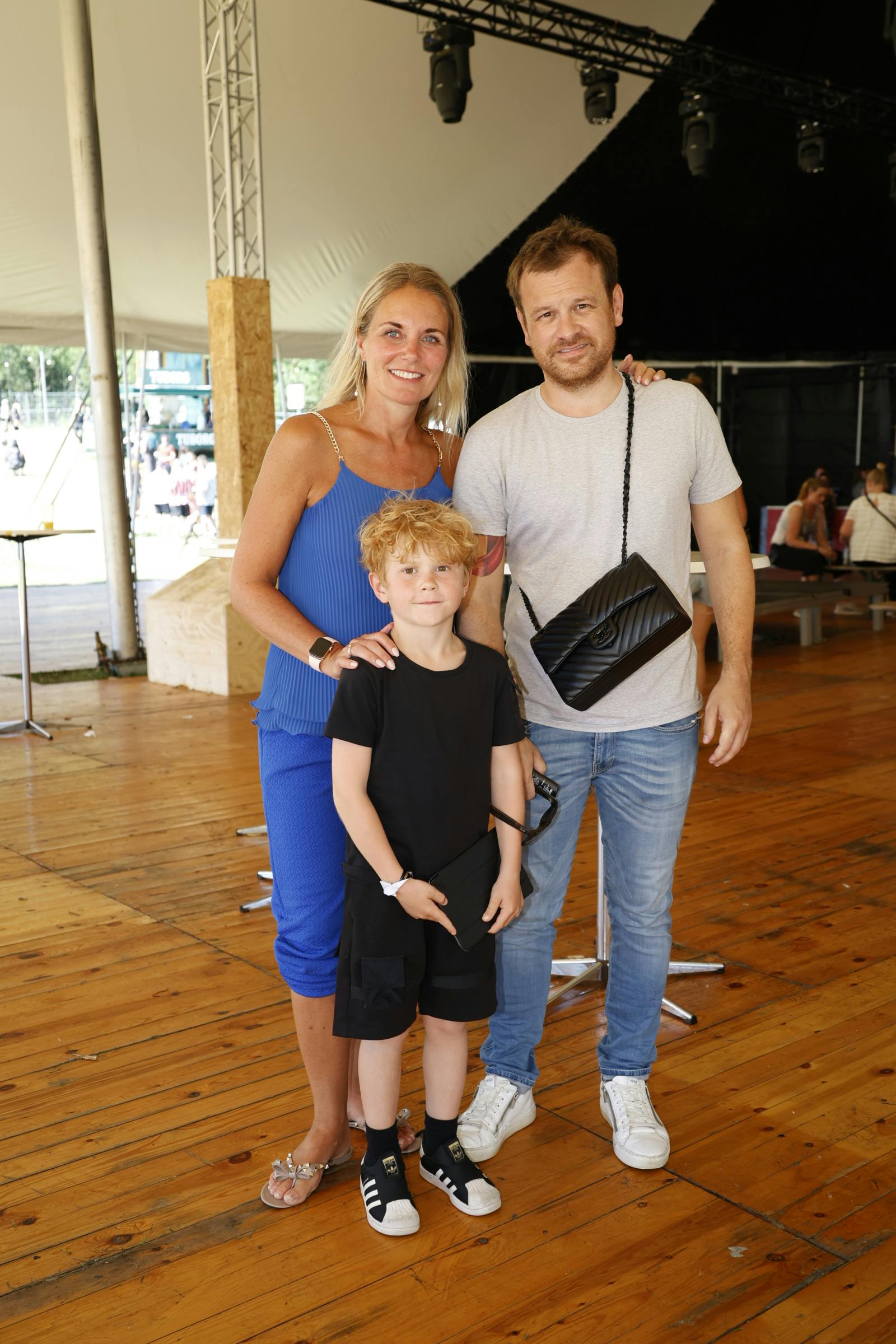 Christian Fuhlendorff på Tinderbox 2022 sammen med sin kone, Karina Feldborg, og sønnen Conrad