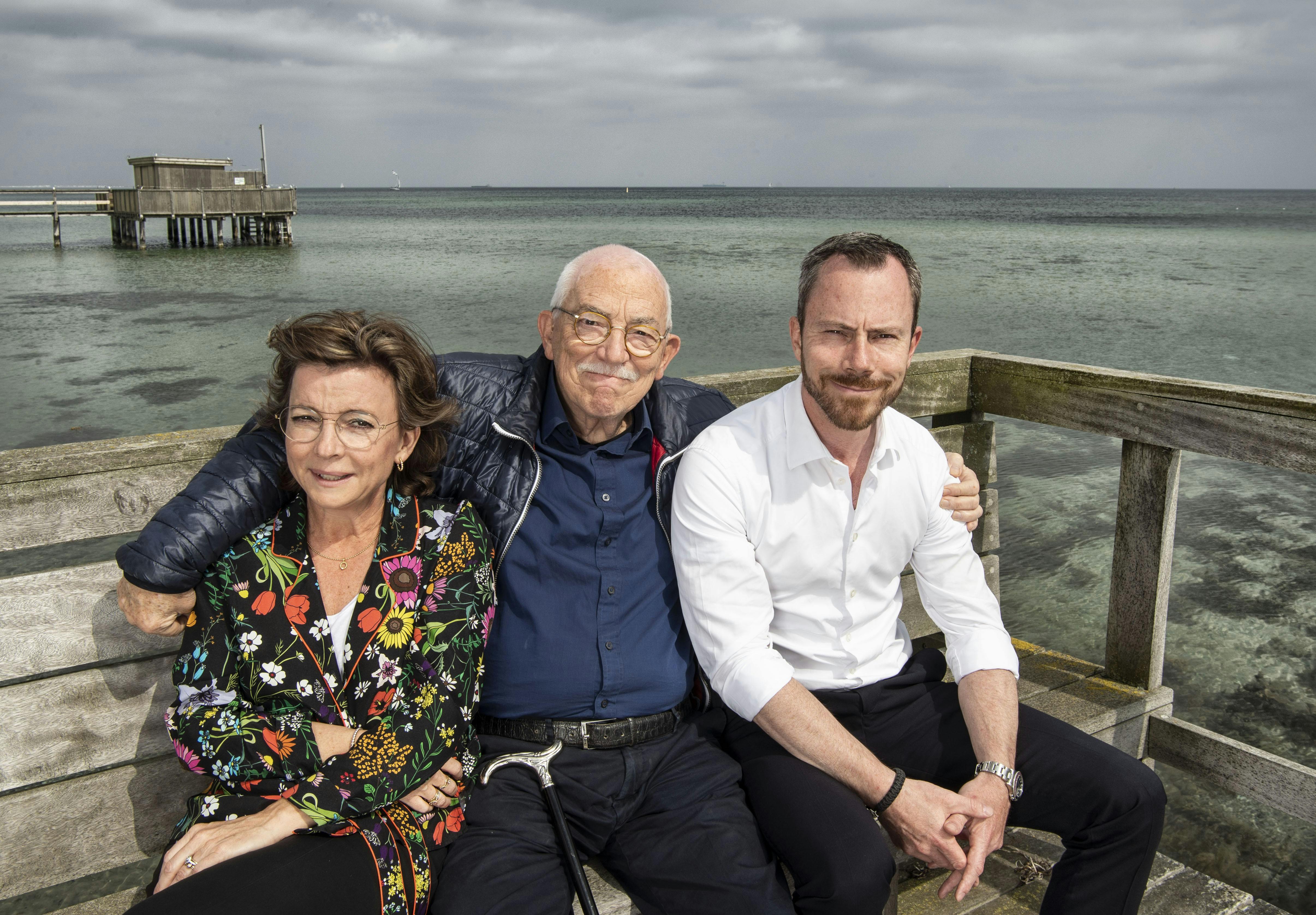 Uffe sammen med børnene Karen og Jakob.
