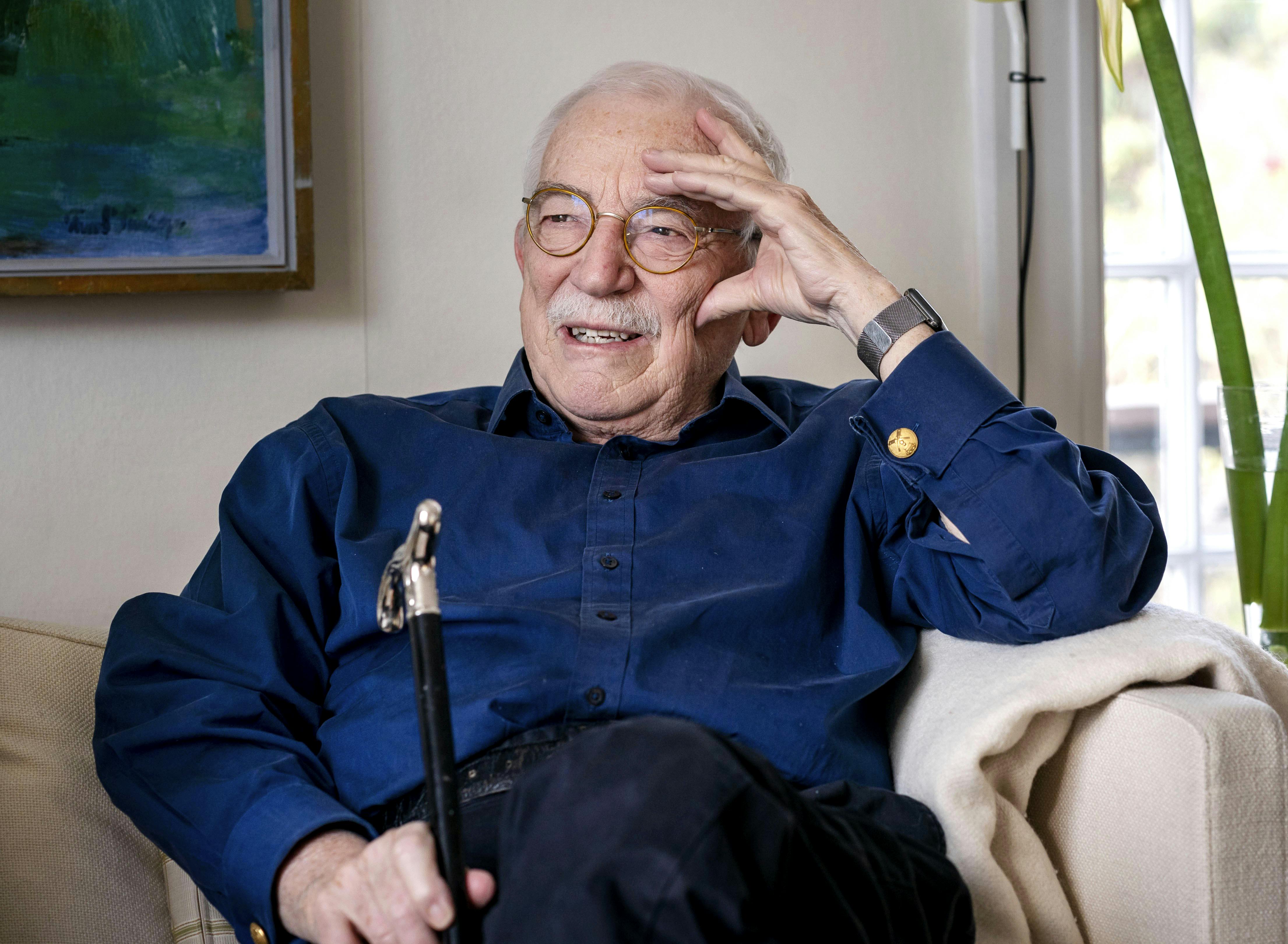 Uffe Ellemann-Jensen bliver bisat fra Holmens Kirke 28. juni.