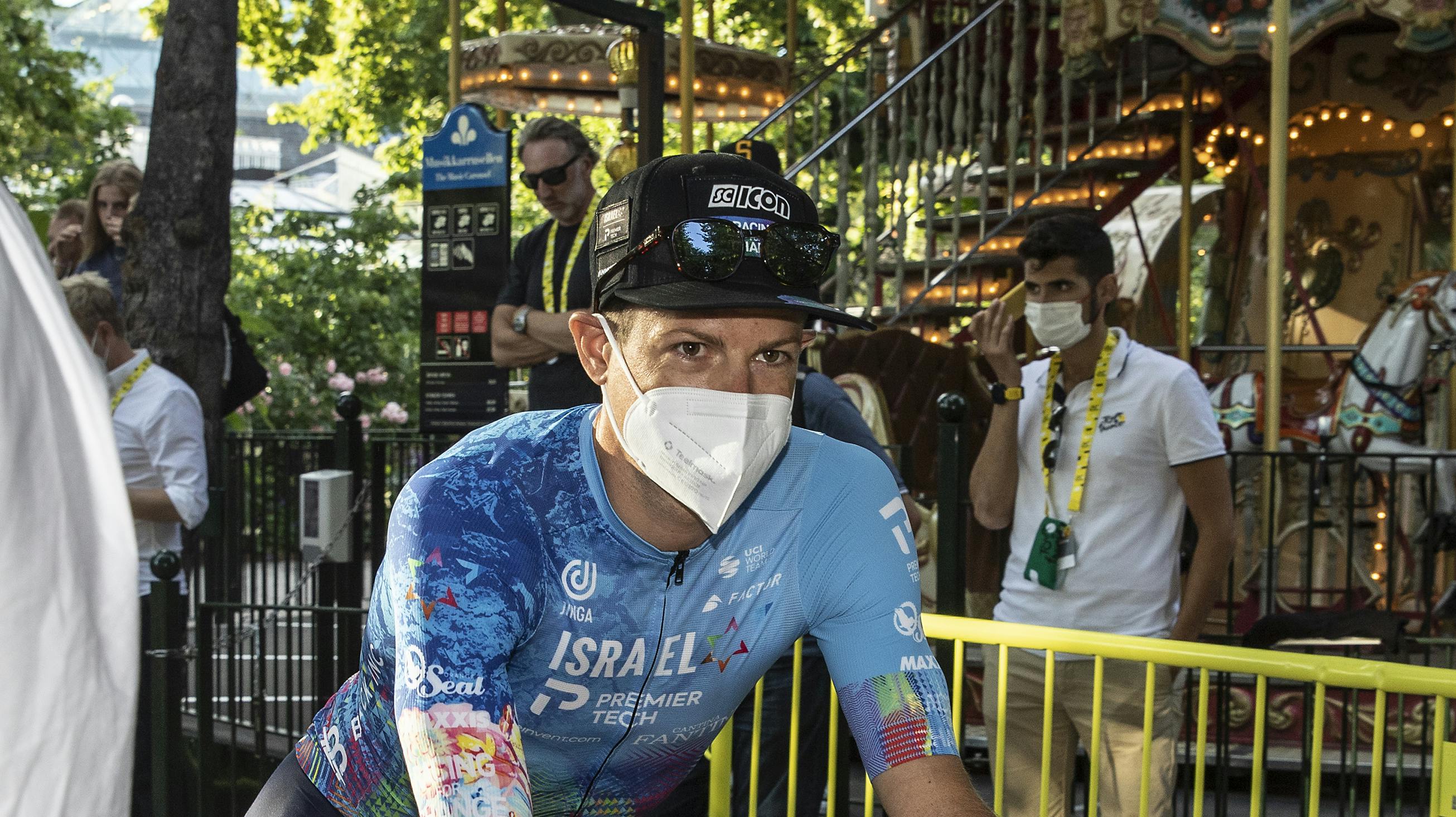 Jakob Fuglsang har nu to holdkammerater, der er smittet med corona og misser Tour de France.