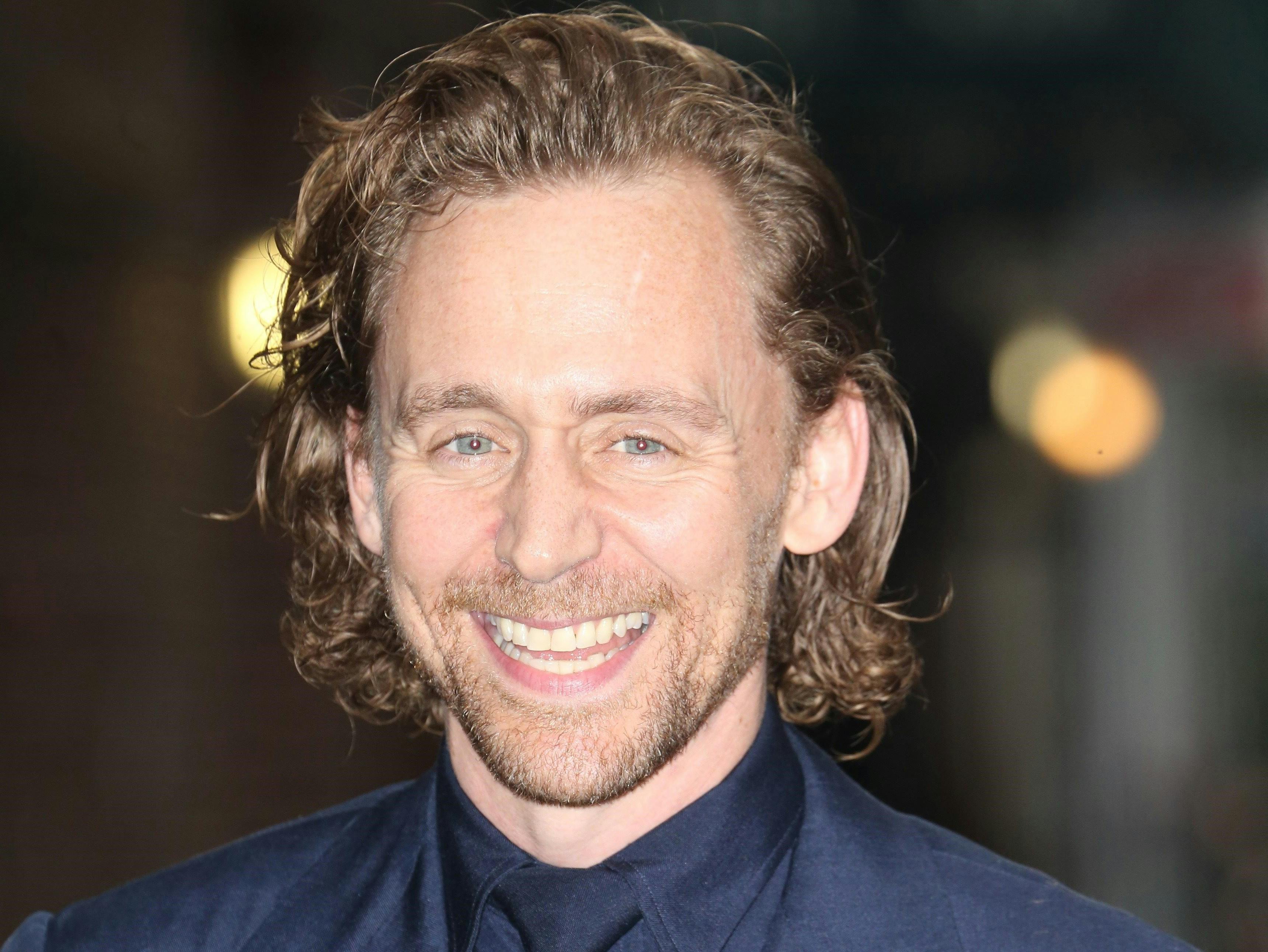 Tom Hiddleston skal være far.