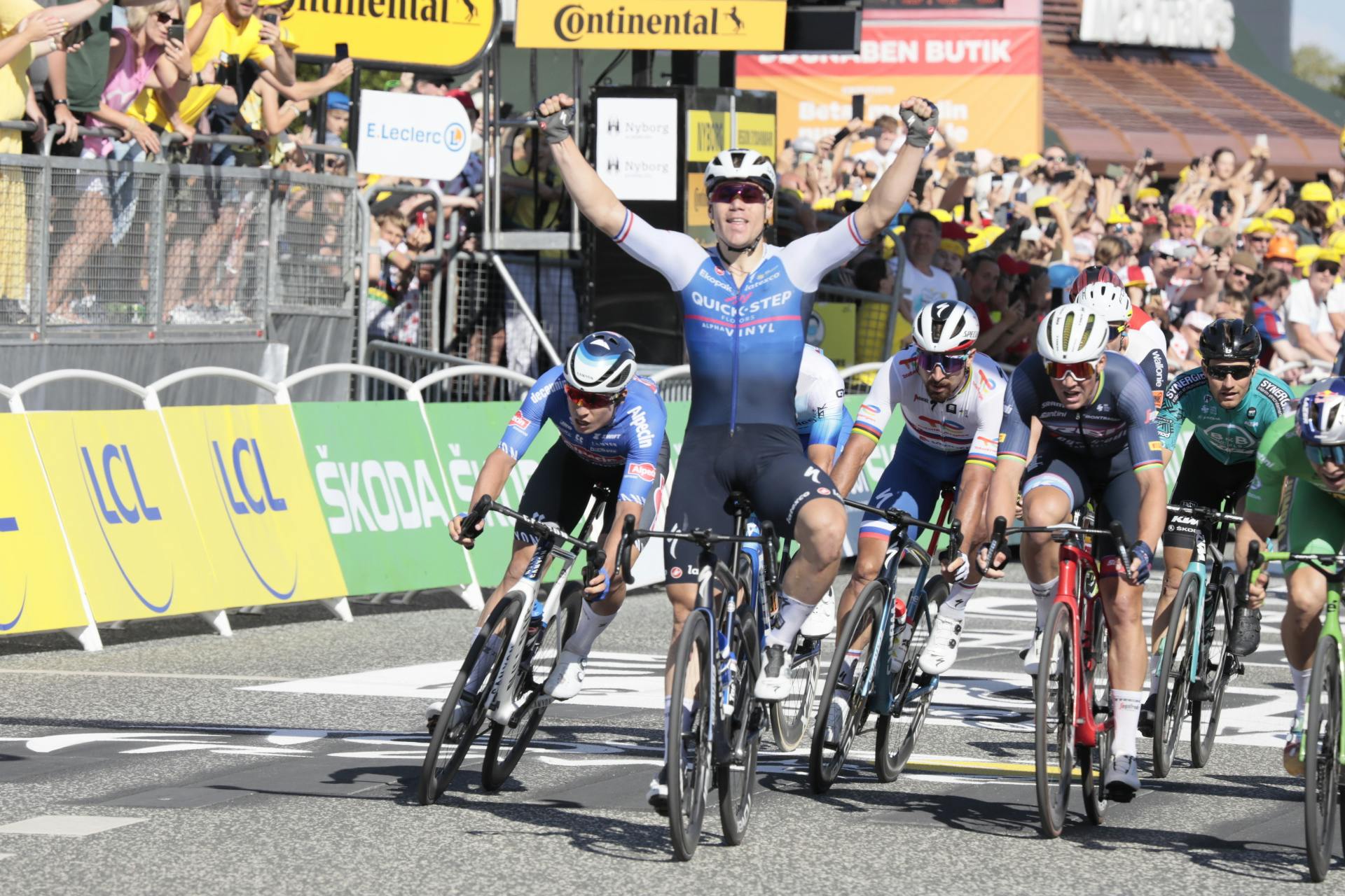 Fabio Jakobsen vandt i Nyborg, mens Mads Pedersen blev nummer tre.