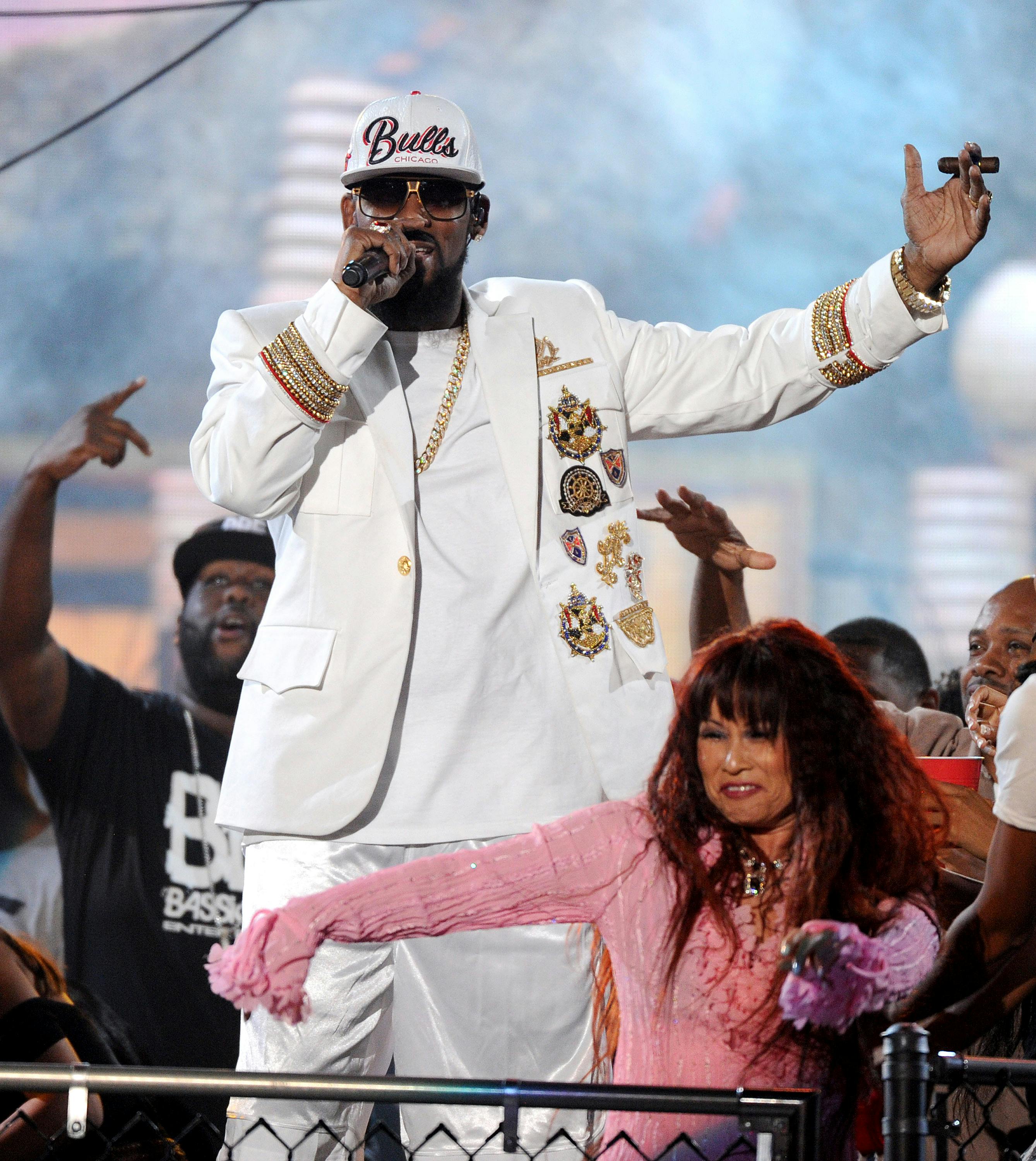 I sin storhedstid var R. Kelly en af verdens største musikere med et svulstigt bagkatalog af prisvindende hits. Nu har han fået en dom på 30 år for overgreb, magtmisbrug og sextrafficking