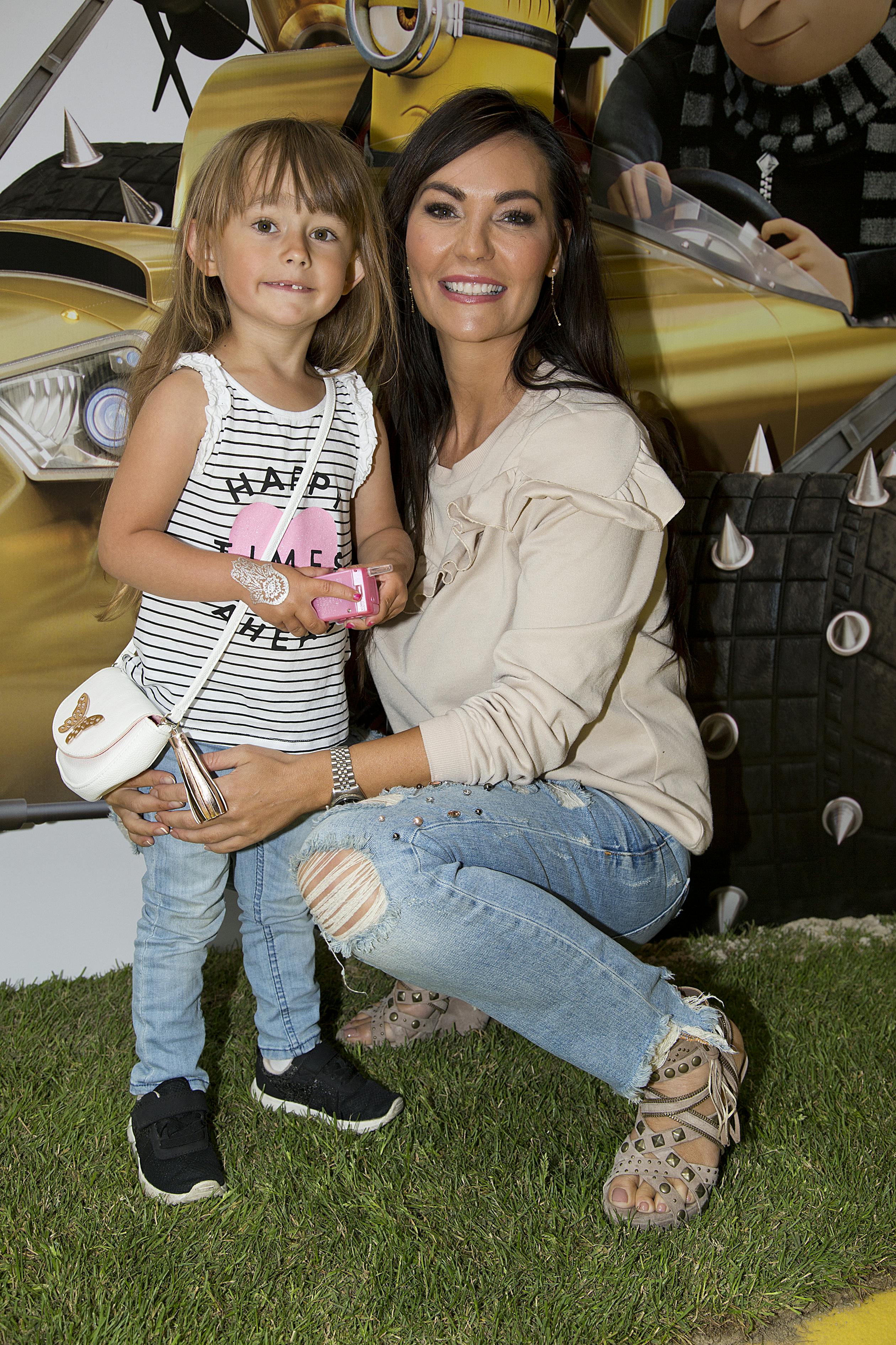 Mascha Vang har datteren Hollie Nolia med ekskæresten racerkøreren Nicholas Keisha.