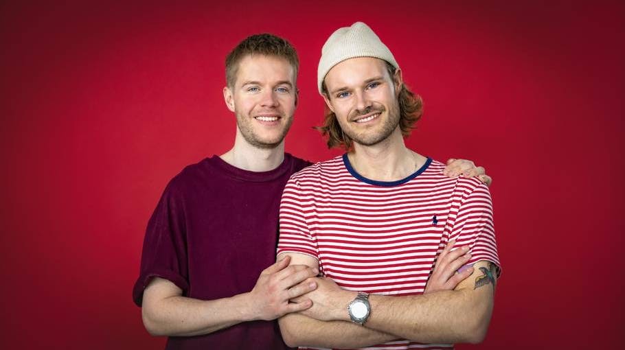 Martin Storgaard (venstre) med sin kæreste, Lucas Lohman.