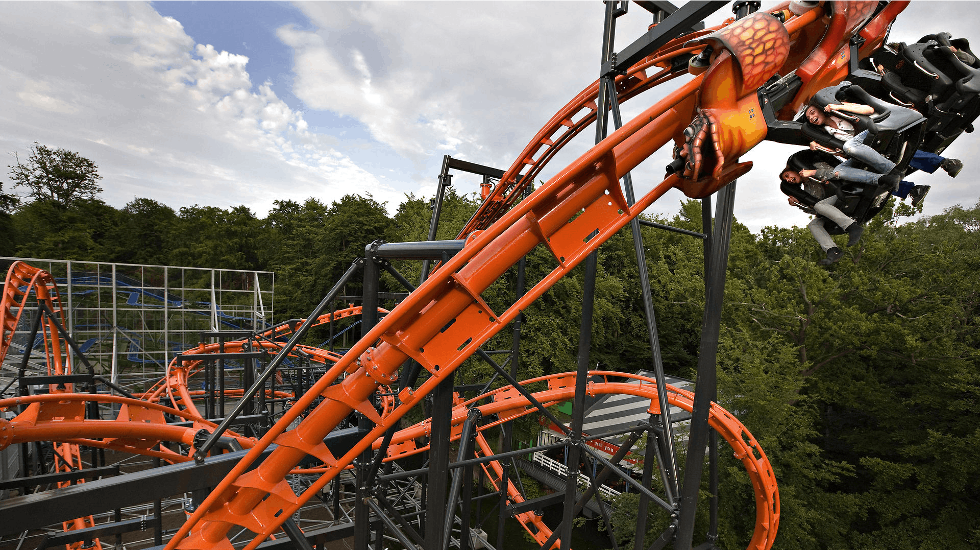 Der er sket en ulykke med den populære forlystelse Cobraen i Tivoli Friheden.