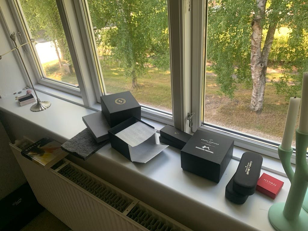 Alle smykkekasserne i vindueskarmen var også blevet tømt, da Daniel Hoff kom hjem til huset. 