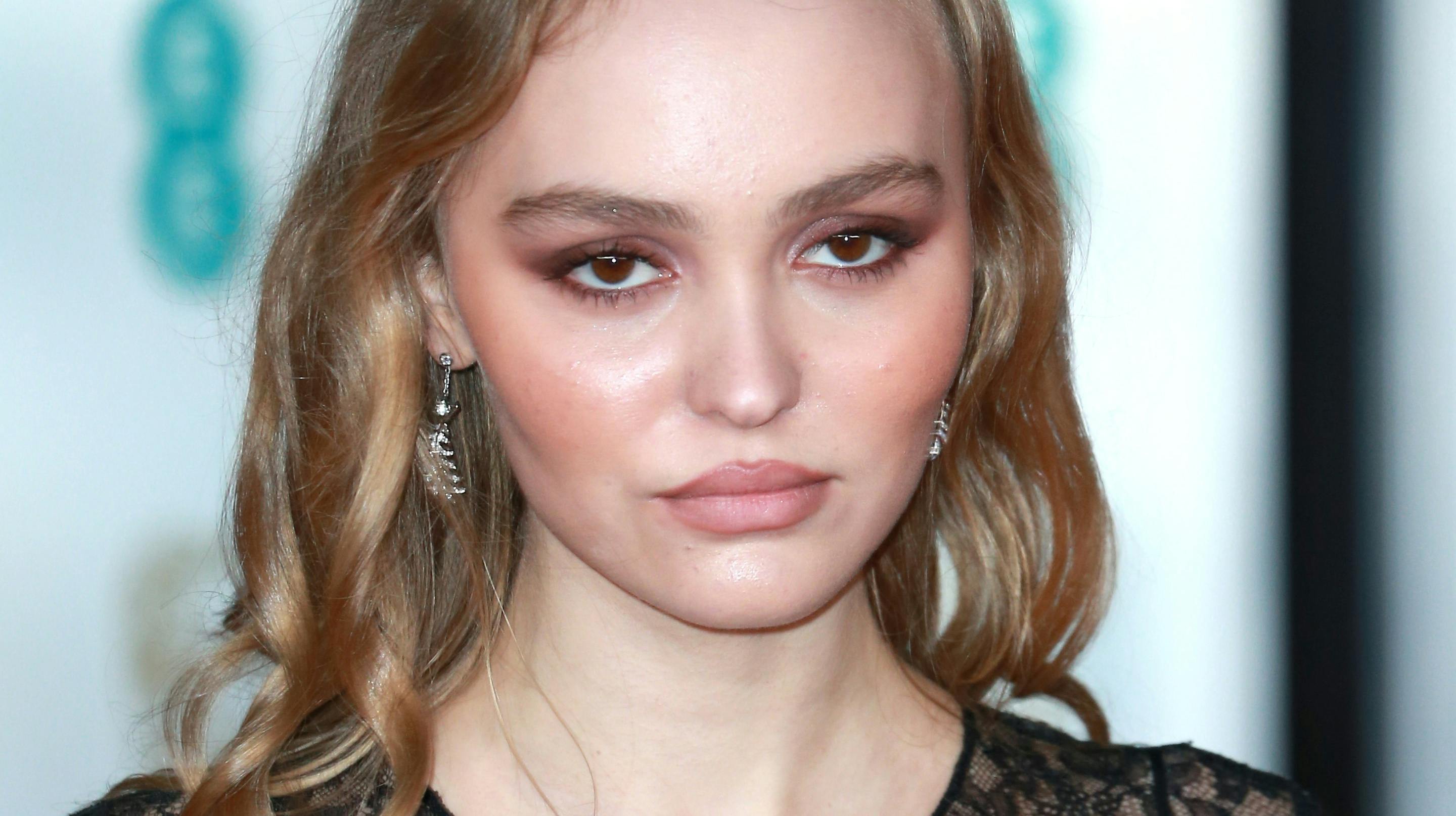 23-årige Lily-Rose Depp skal spille over for blandt andet musikeren "The Weeknd", der også er medforfatter på serien. nbsp;