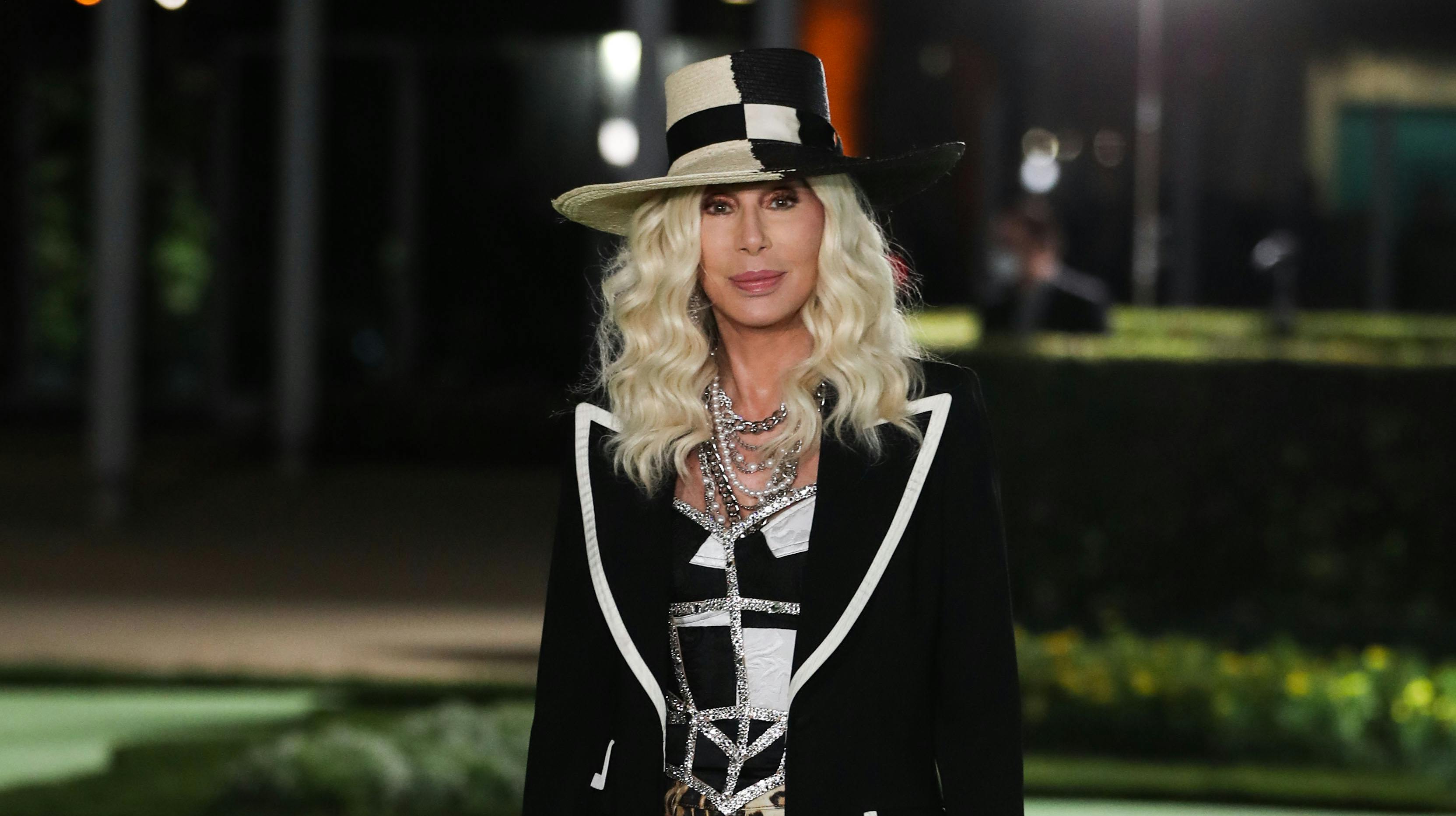 Det kan være svært at tro på, at Cher er 76 år.