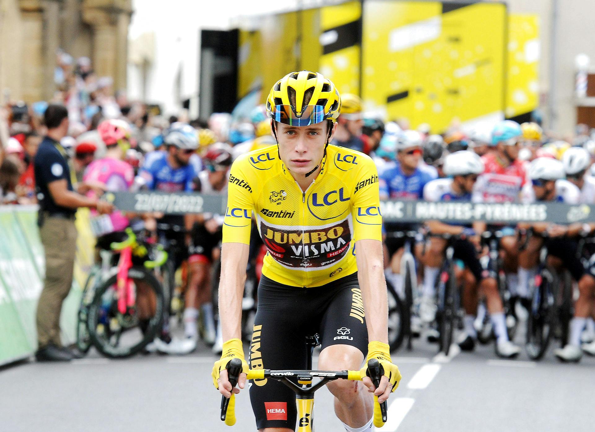 Dårligt nyt til Jonas VIngegaard! Nathan van Hooydonck er udgået af Tour de France.