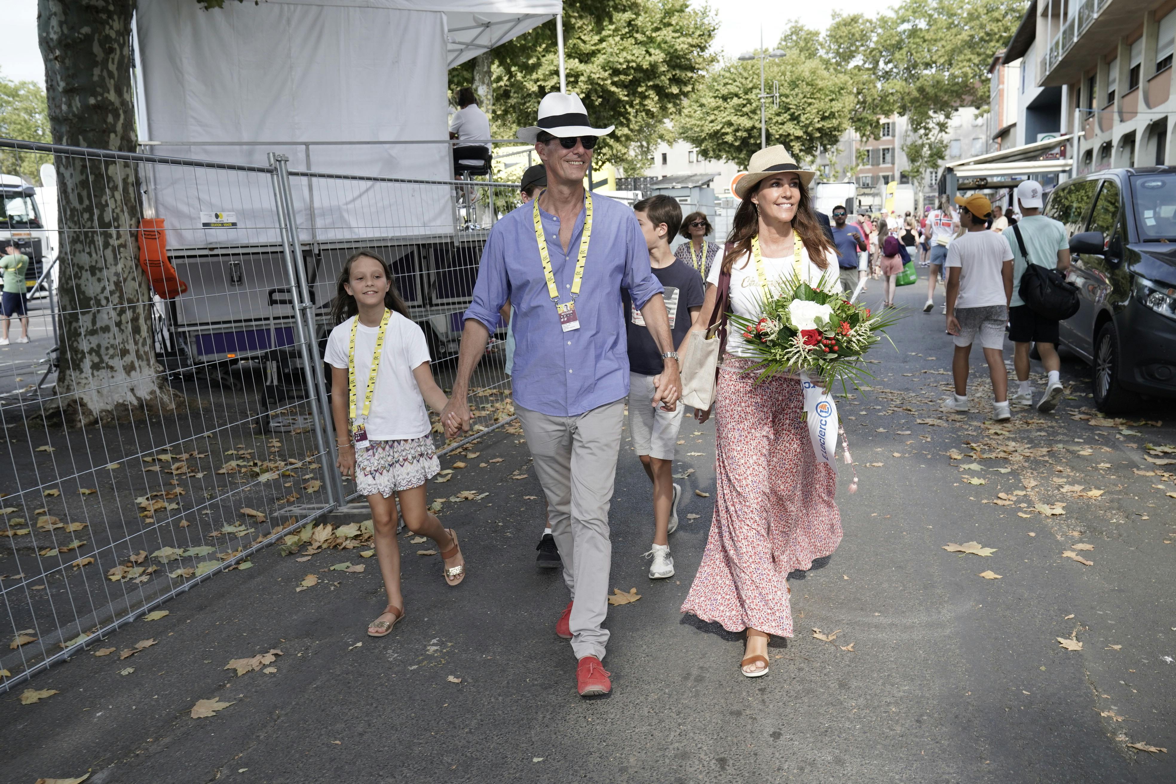 Sammen med familien var Prinsesse Marie nede og se Tour de France. nbsp;