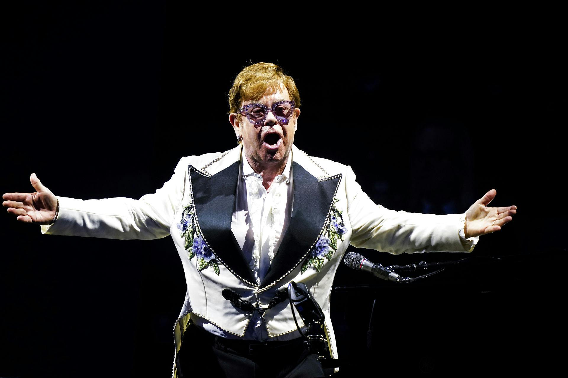 Elton John og Britney Spears har angiveligt indgået et samarbejde.