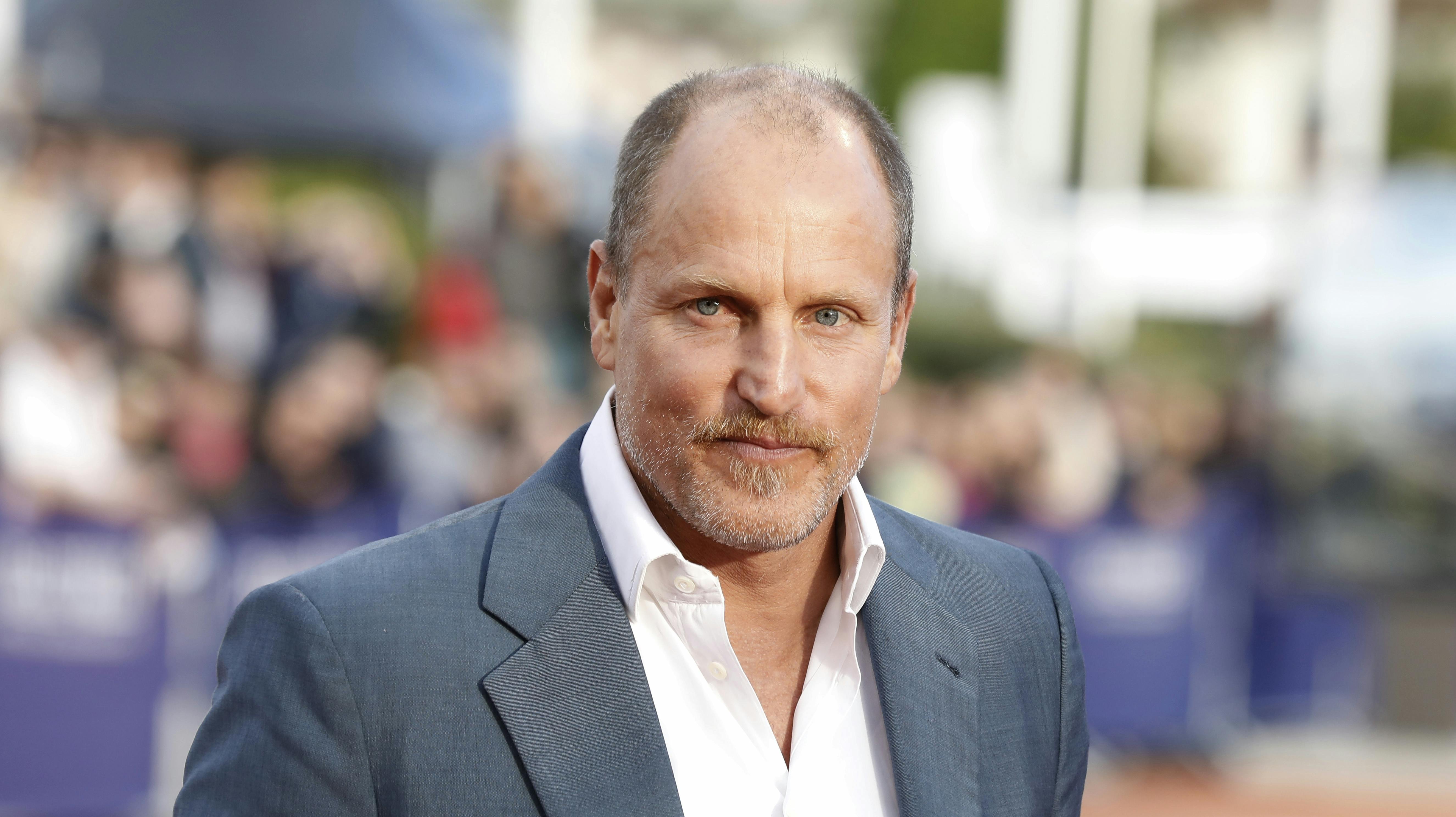 Woody Harrelson er lige nu at finde i Danmark.