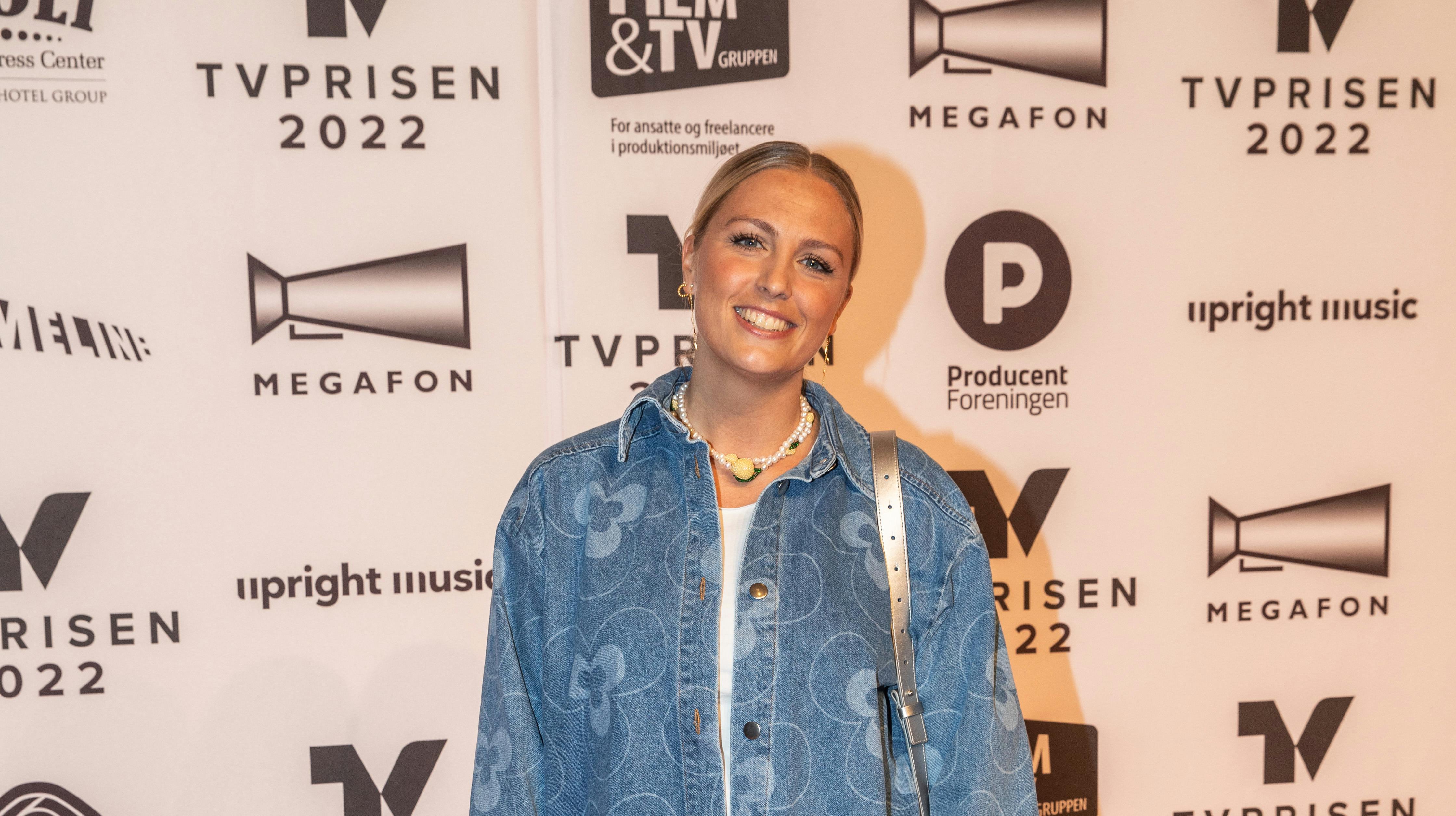 Josefine Høgh virker ikke til at være træt af, hun måtte afbryde ferien før tid. nbsp;