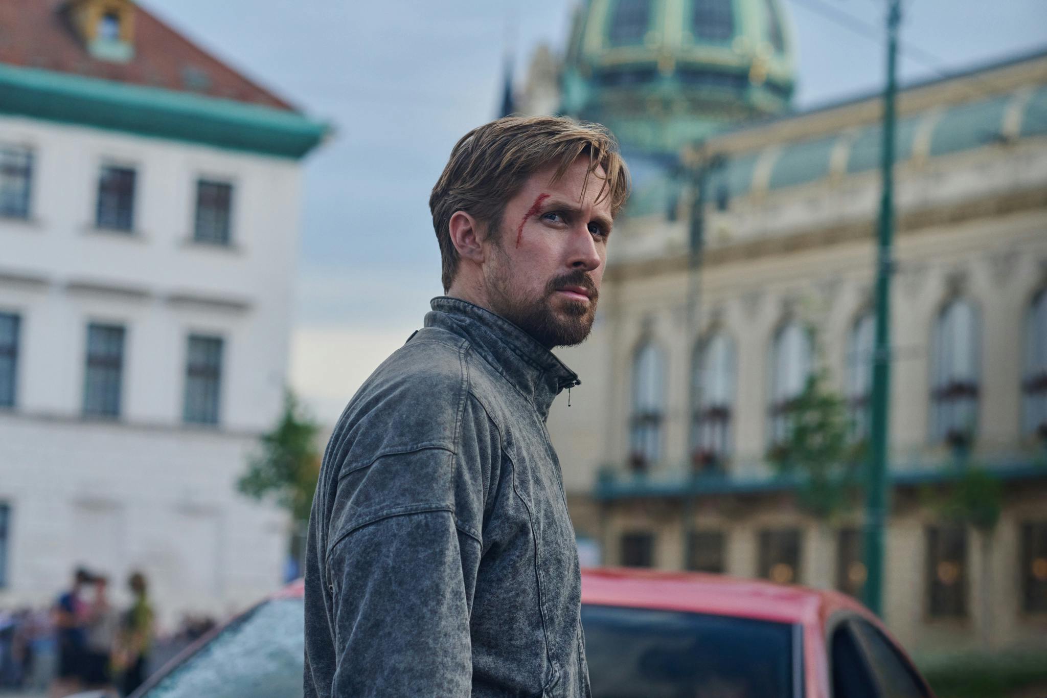Ryan Gosling spiller hovedrollen i "The Gray Man" - den dyreste Netflix-film nogensinde.