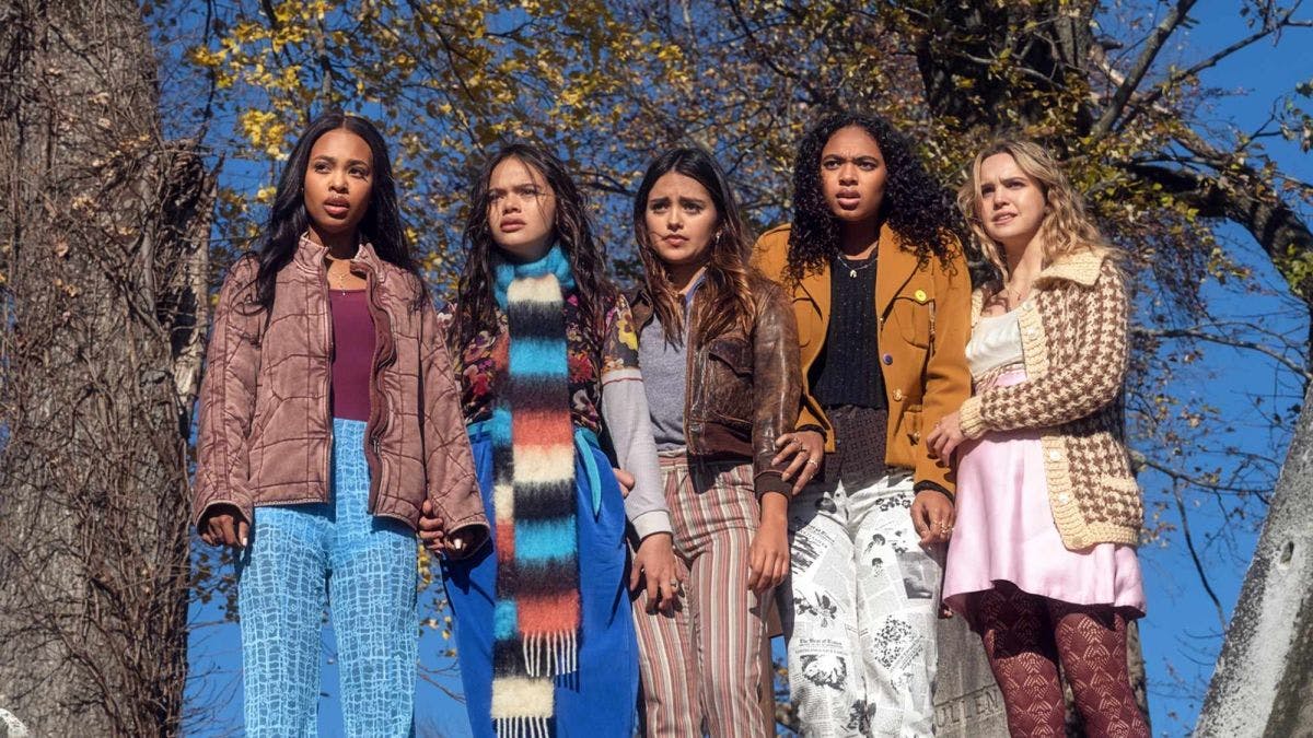 "Pretty Little Liars: Original Sin" er på listen over de film og serier, du kan kaste over dig i weekenden.
