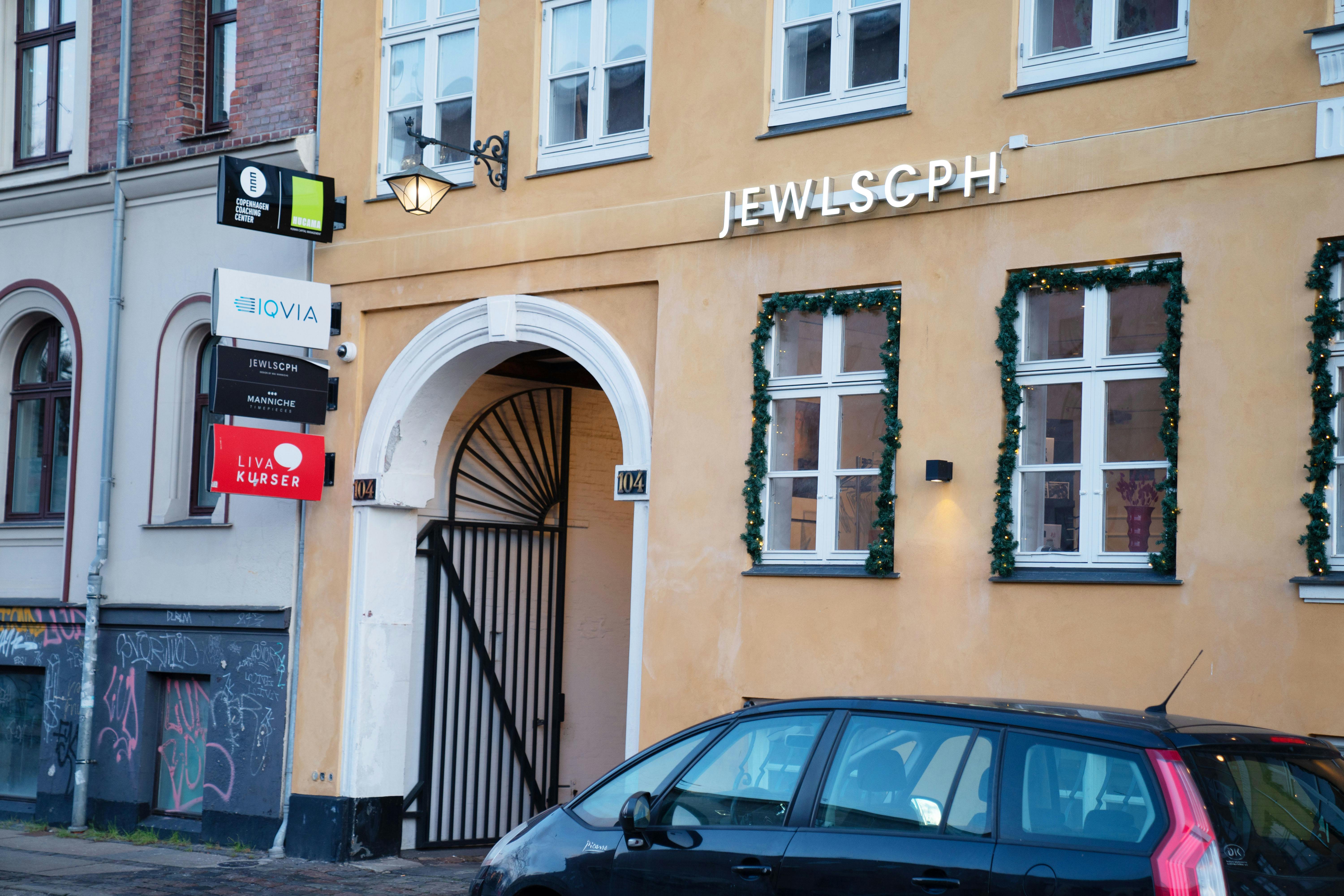 Mai Manniche har fået en ekstra indtægtskilde, så hun ikke kun skal leve af underskudsforretningen Jewls Cph.