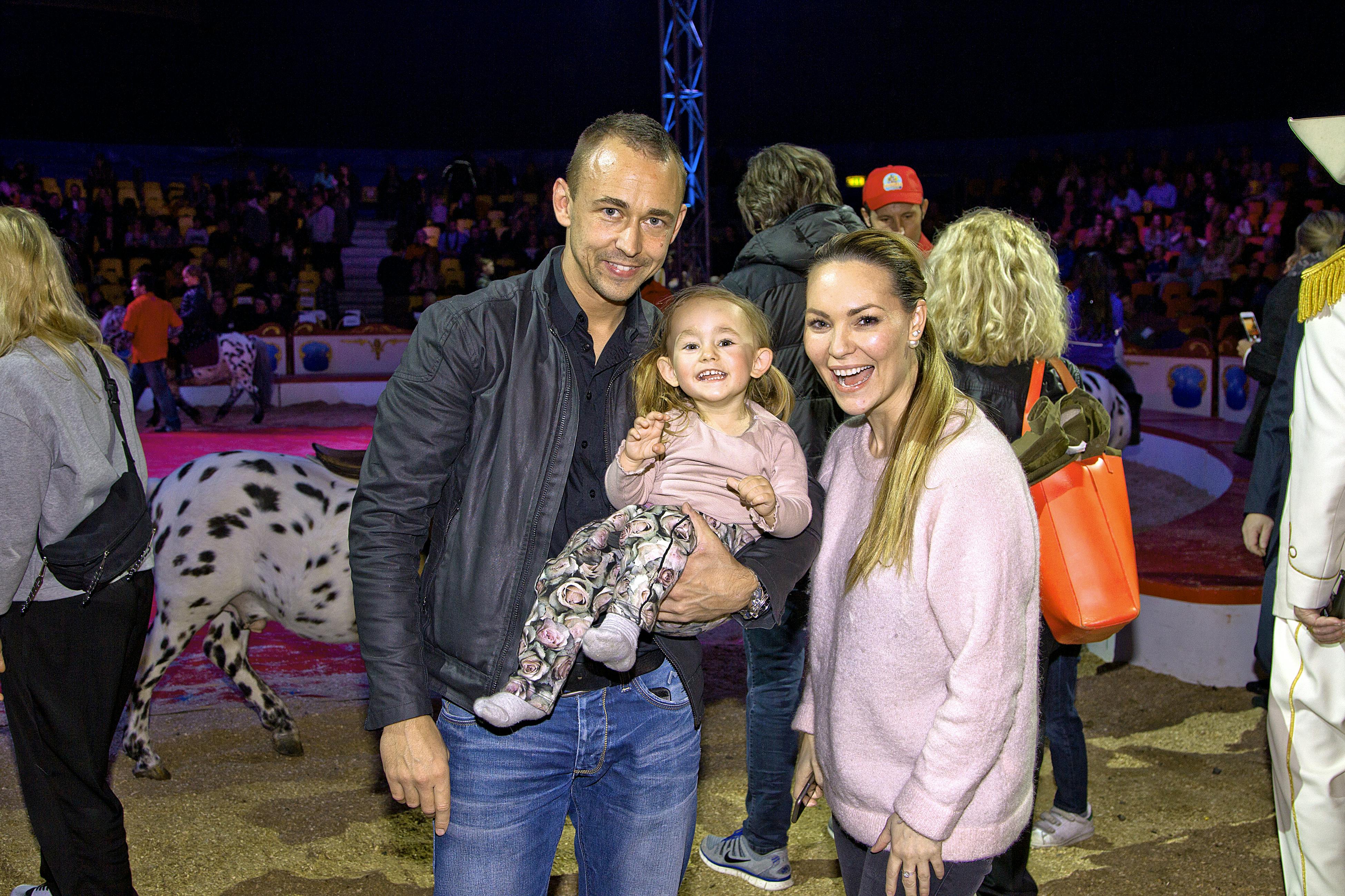 Mascha Vang ønskede Nicolas Kiesa hen, hvor peberet gror, da de var blevet forældre til Hollie Nolia. I dag er deres forhold meget bedre. 