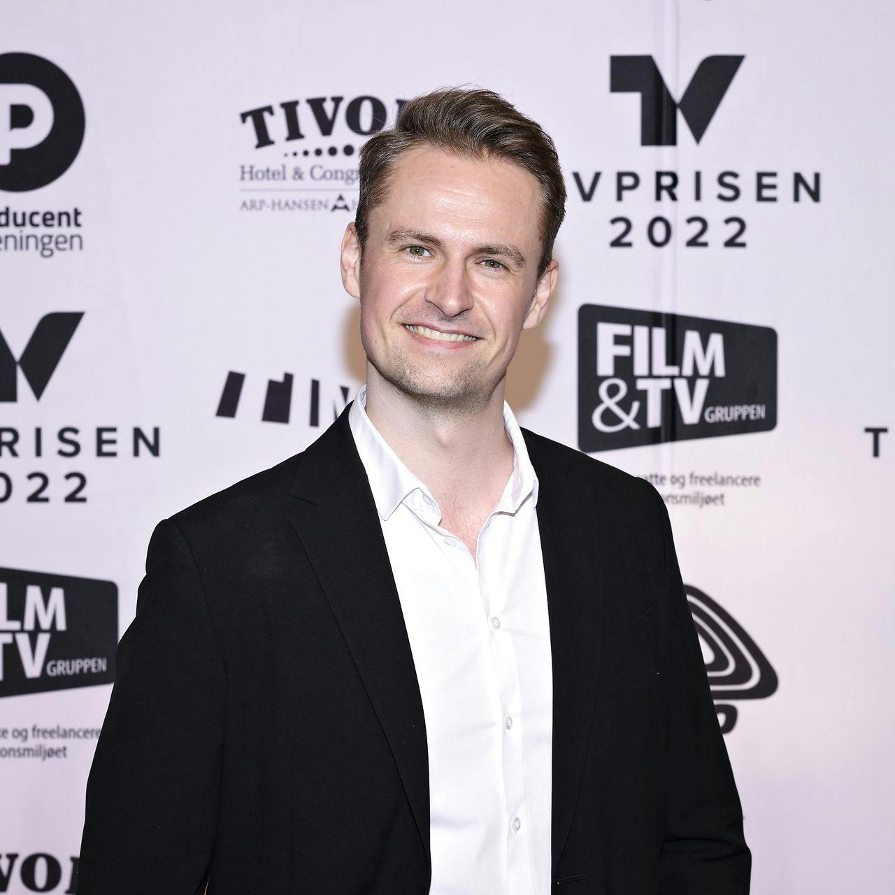 Casper Berthelsen til TVprisen 2022 i Tivoli Congress Center i København.