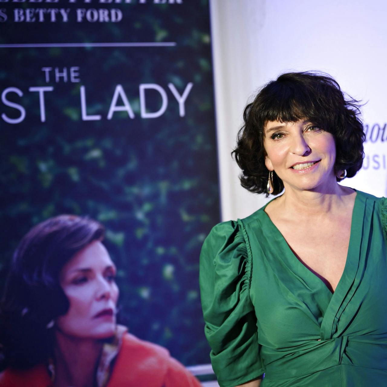 Susanne Bier til gallavisning på dramaserie "The First Lady" i Dagmar Teatret i København den 19. april 2022.