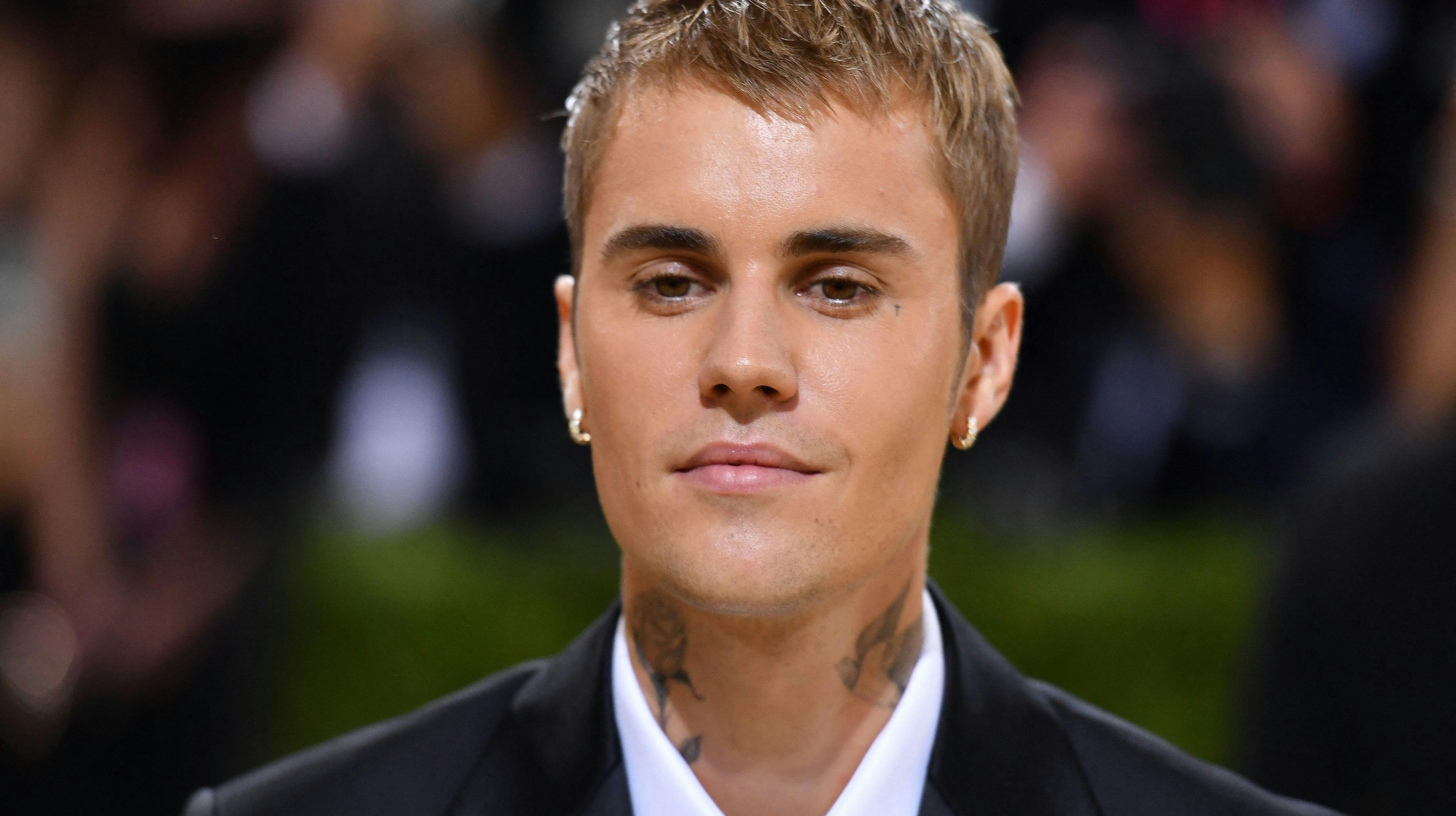 Justin Bieber er stor fan af IV drops. Også på sin tur til Danmark havde han et stativ med. 