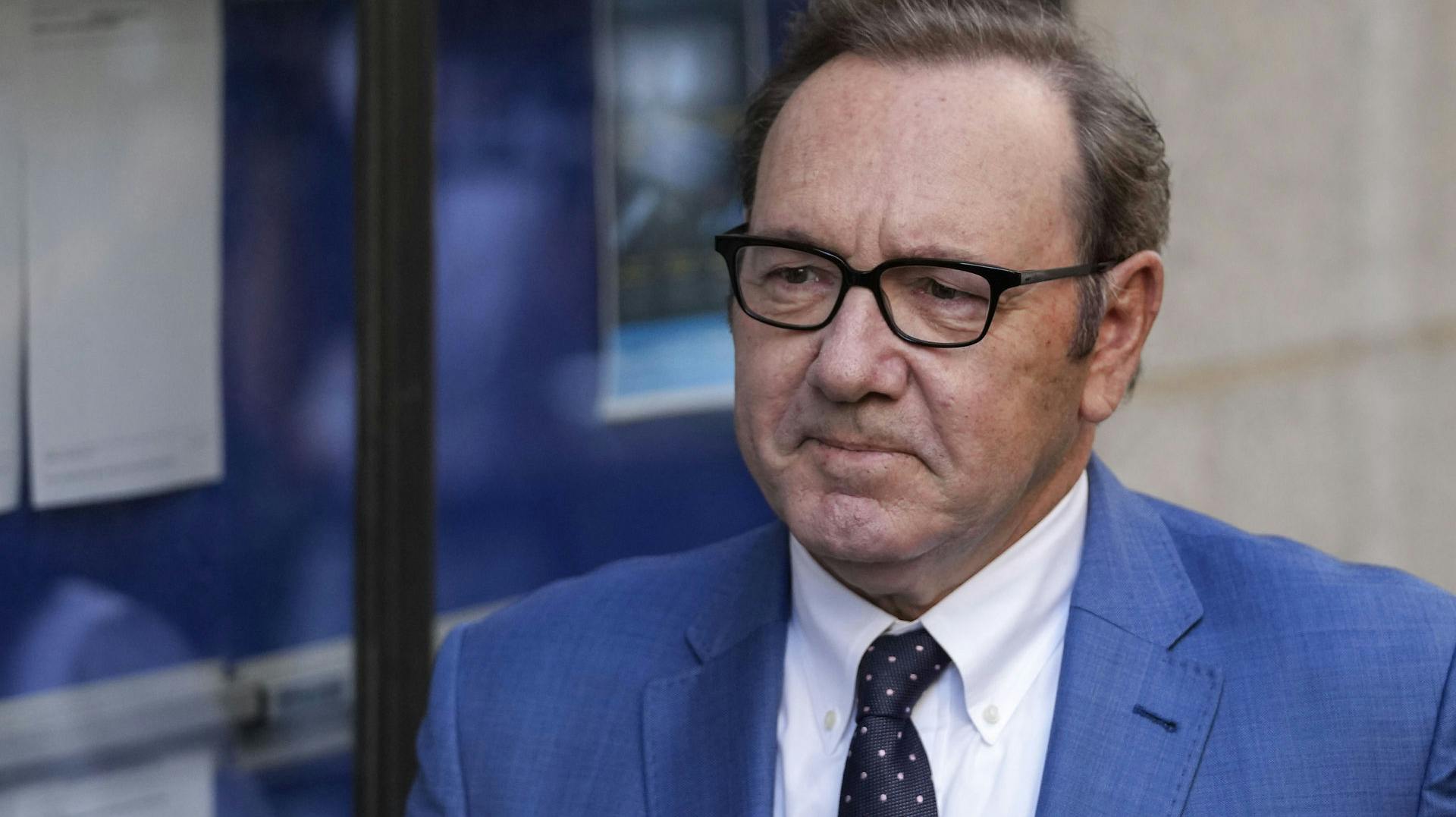 Det bliver en dyr omgang for Kevin Spacey, efter han har tabt en retssag mod producenterne af "House of Cards".