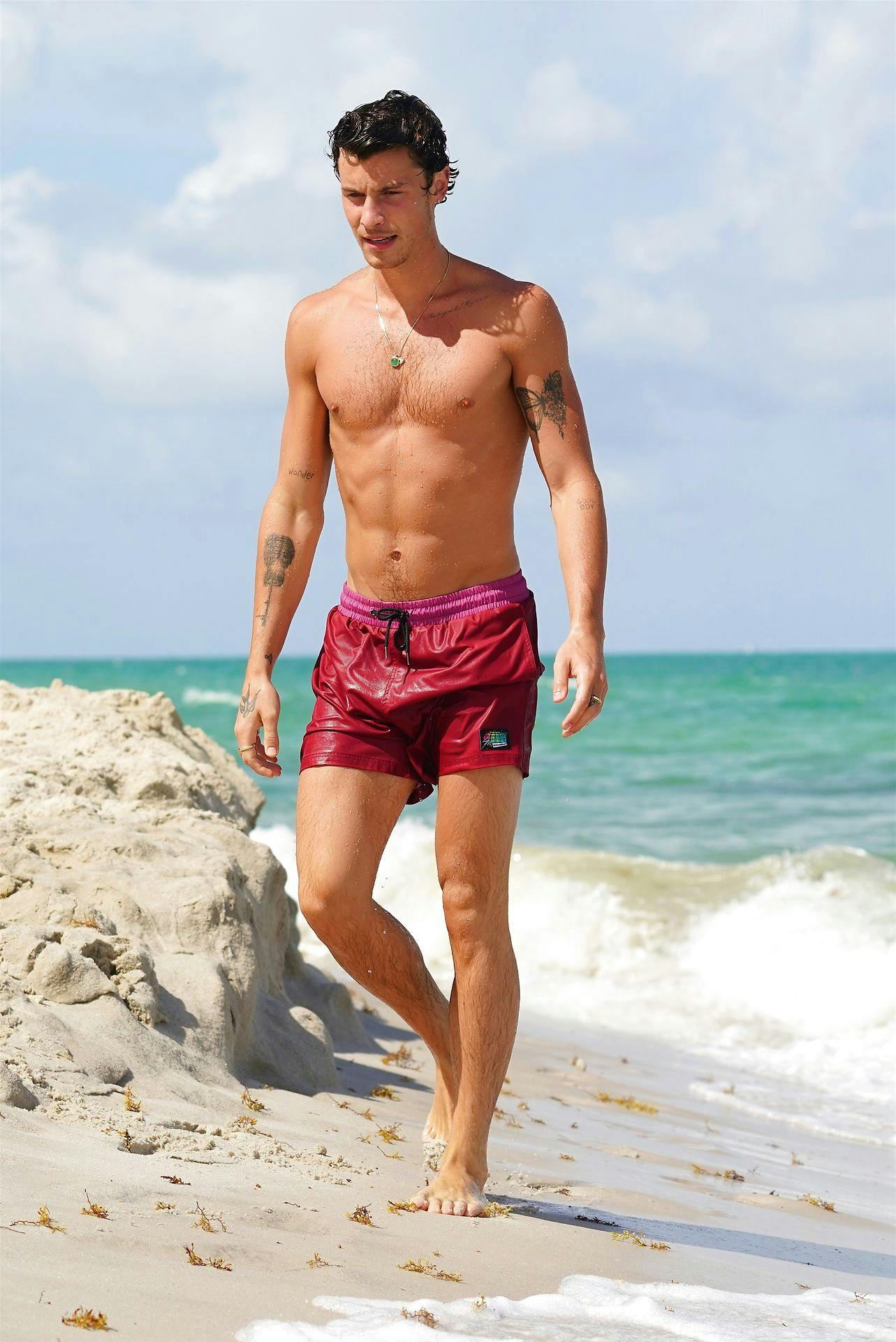 Shawn Mendes så ud til at hygge sig på stranden i Miami i weekenden.
