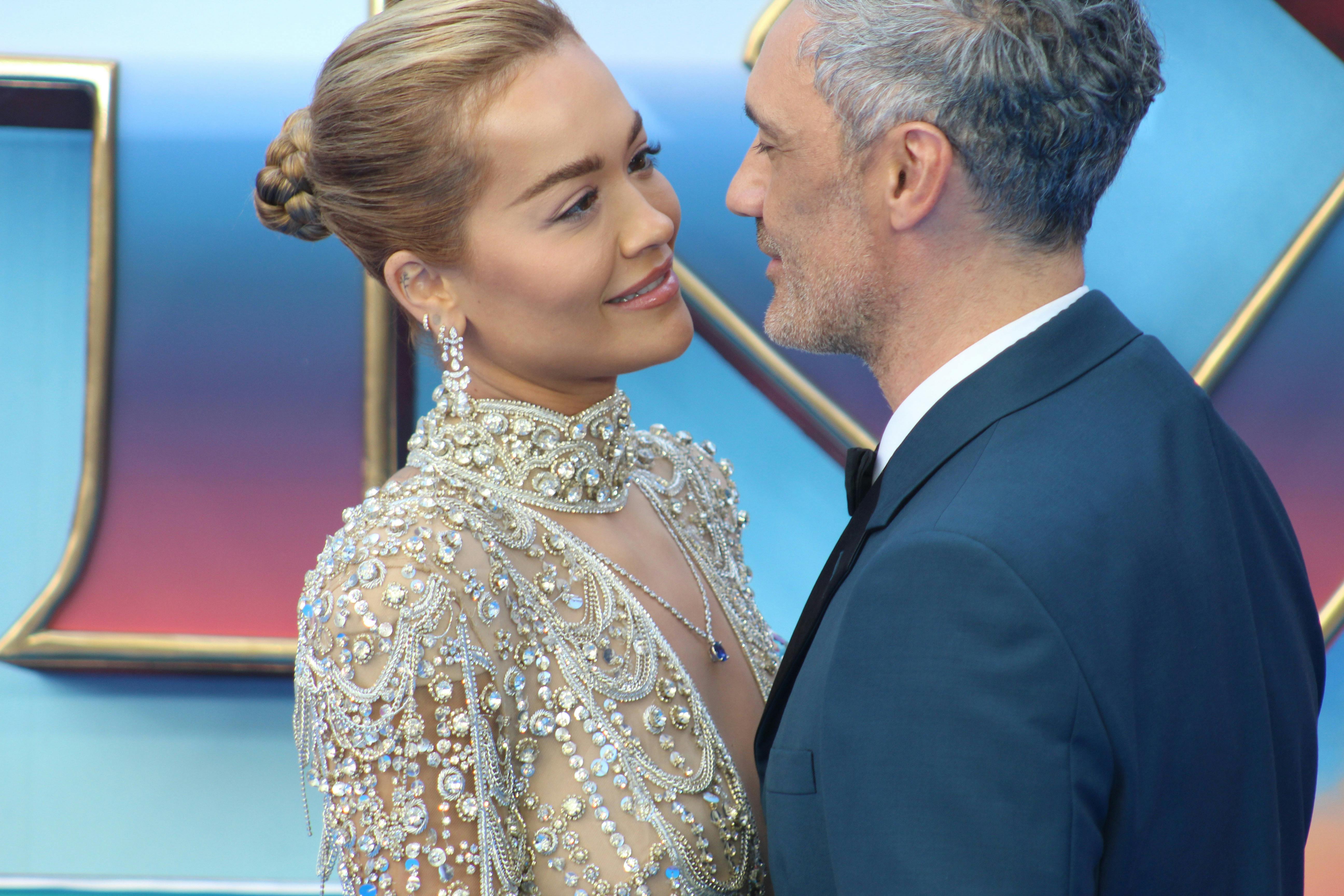 Rita Ora og Taika Waititi indledte deres kærlighedsrejse i marts 2021.