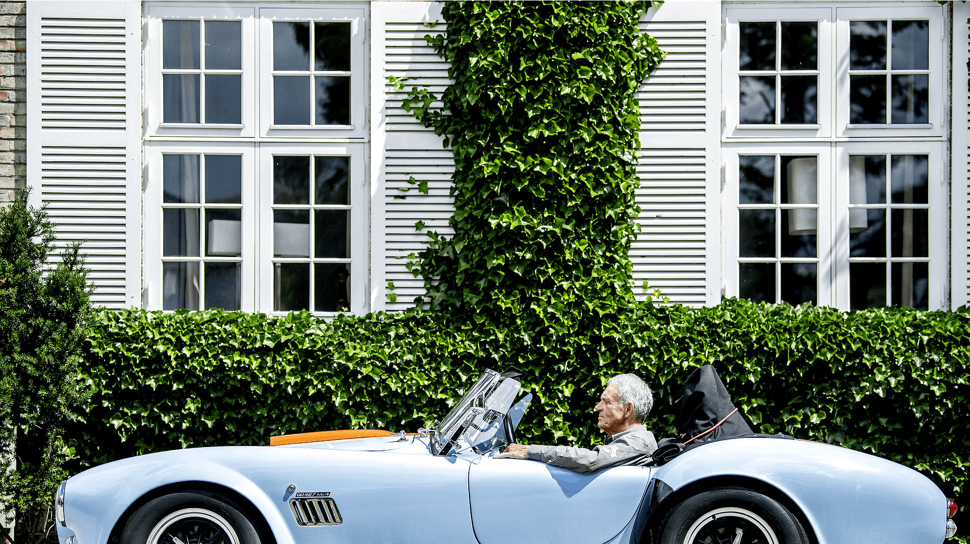 Karsten Ree er en af Danmarks rigeste personer. Alligevel er det selv for ham en pæn slat penge at smide to millioner kroner for at kunne parkere sine biler.