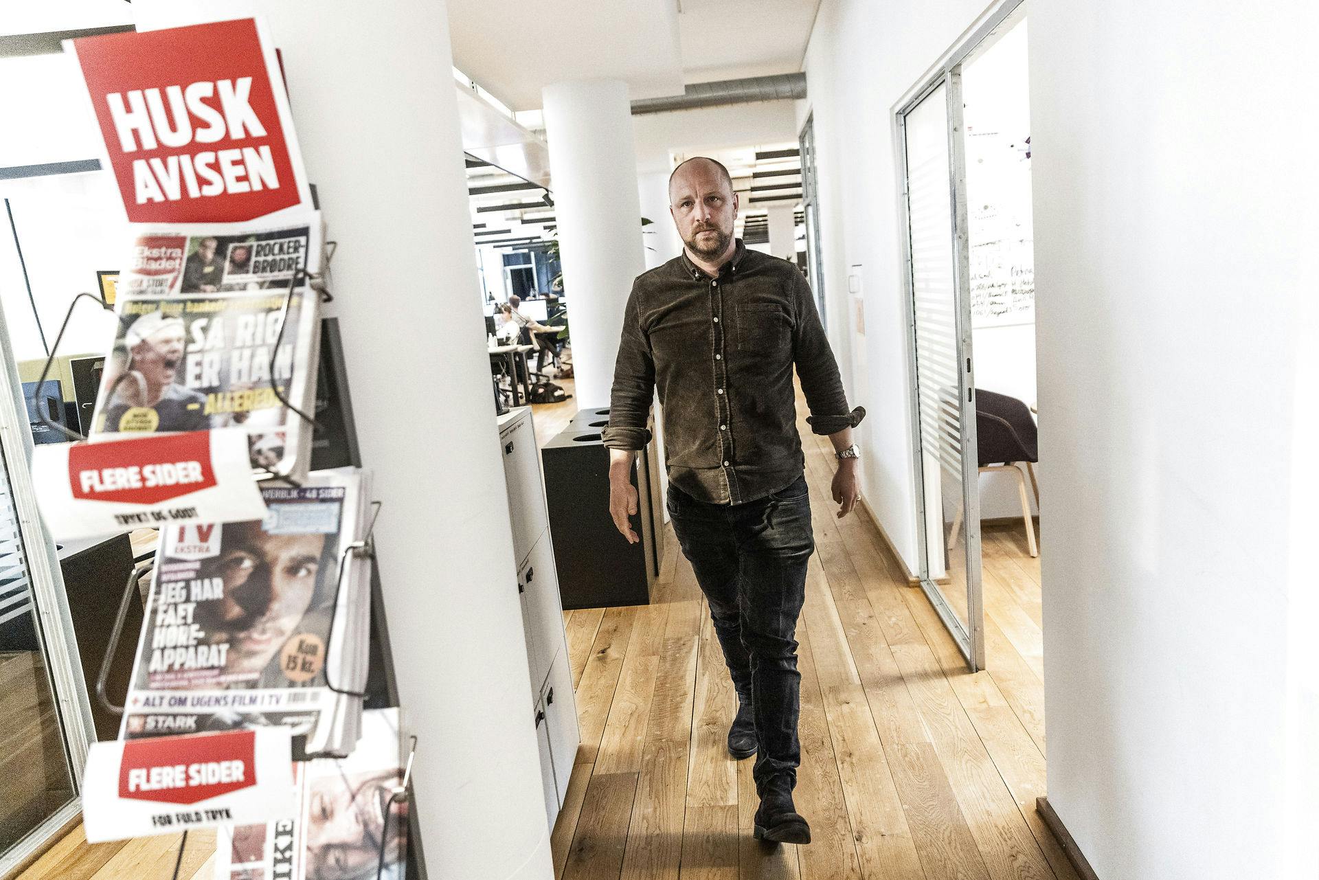 Ansvarshavende chefredaktør på Ekstra Bladet, Knud Brix, sad ikke i stolen, da den nu pædofil-tiltalte journalist blev ansat.