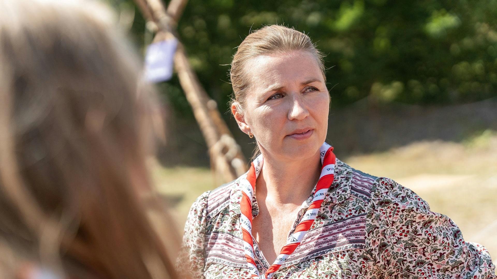 Regeringen mener det vil være at lukke øjnene for fortidens fejl, hvis de ubehagelige sager ikke bliver snakket om. nbsp;