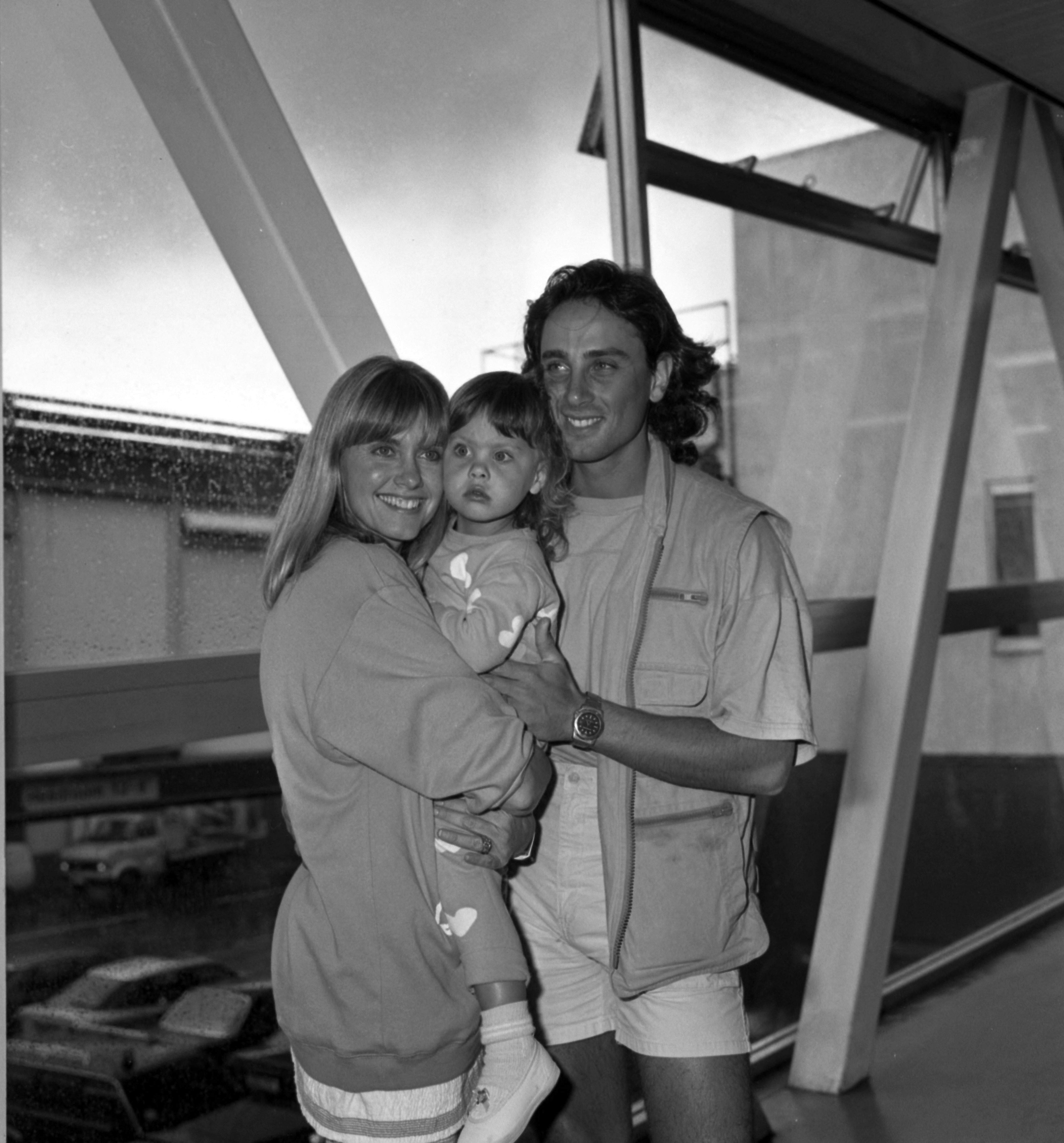 Olivia Newton-John sammen med sin første mand, Matt Lattanzi. Parret fik datteren Chloe sammen. 