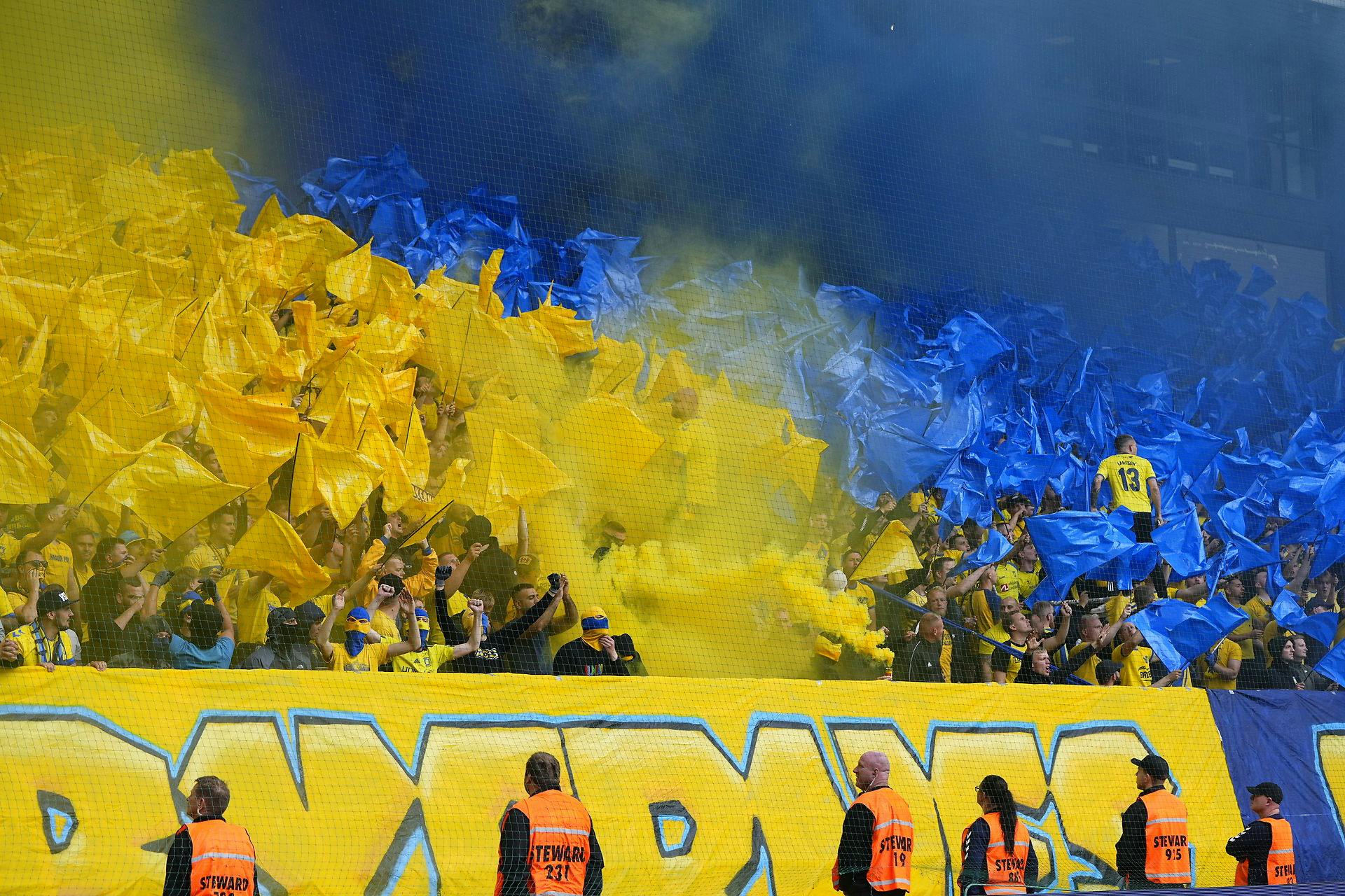 Det var efter søndagens kamp mellem FCK og Brøndby, at manden truede tre FCK-fans.
