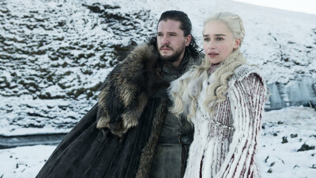 Kit Harrington og Emilia Clarke i "Game of Thrones". Dem skal du dog ikke forvente at se i "House of the Dragon".&nbsp;
