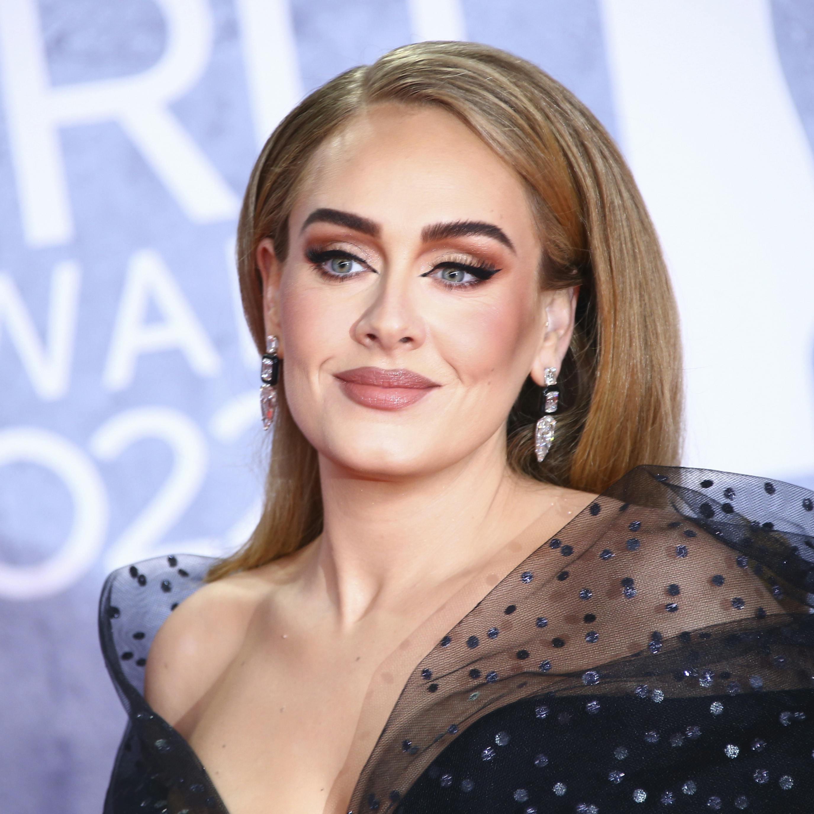 Adele måtte have en pause fra spotlightet, mens hun skammede sig over aflysningerne i januar - nu skammer hun sig ikke mere, men er til gengæld stolt af sit valg 